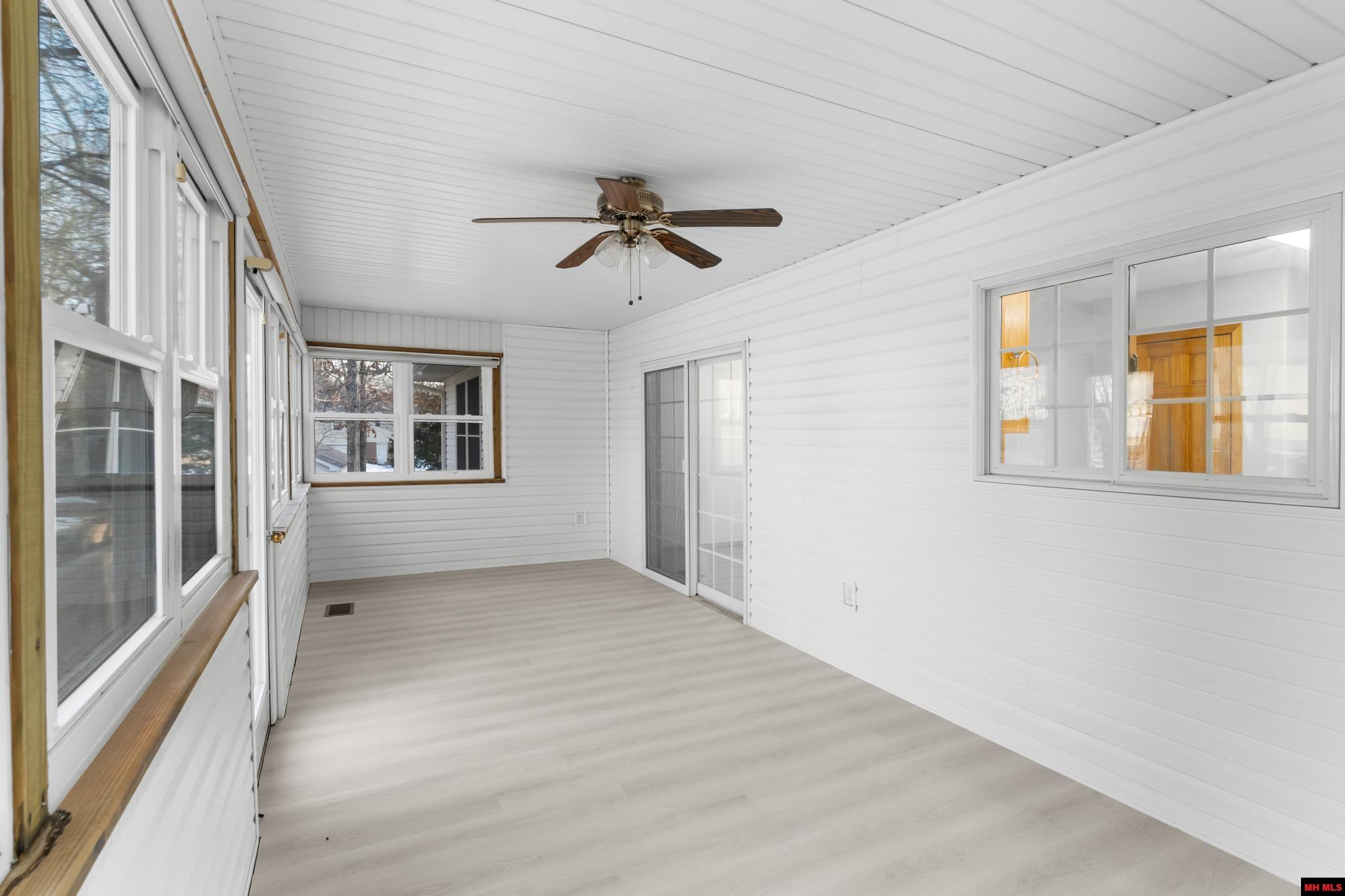255 GLEN COVE DRIVE Lakeview, AR 72642