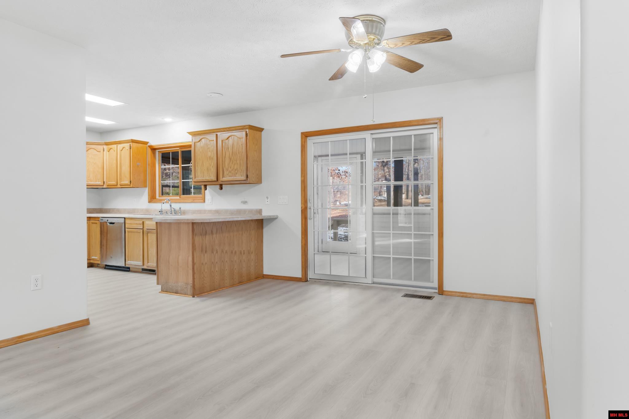 255 GLEN COVE DRIVE Lakeview, AR 72642
