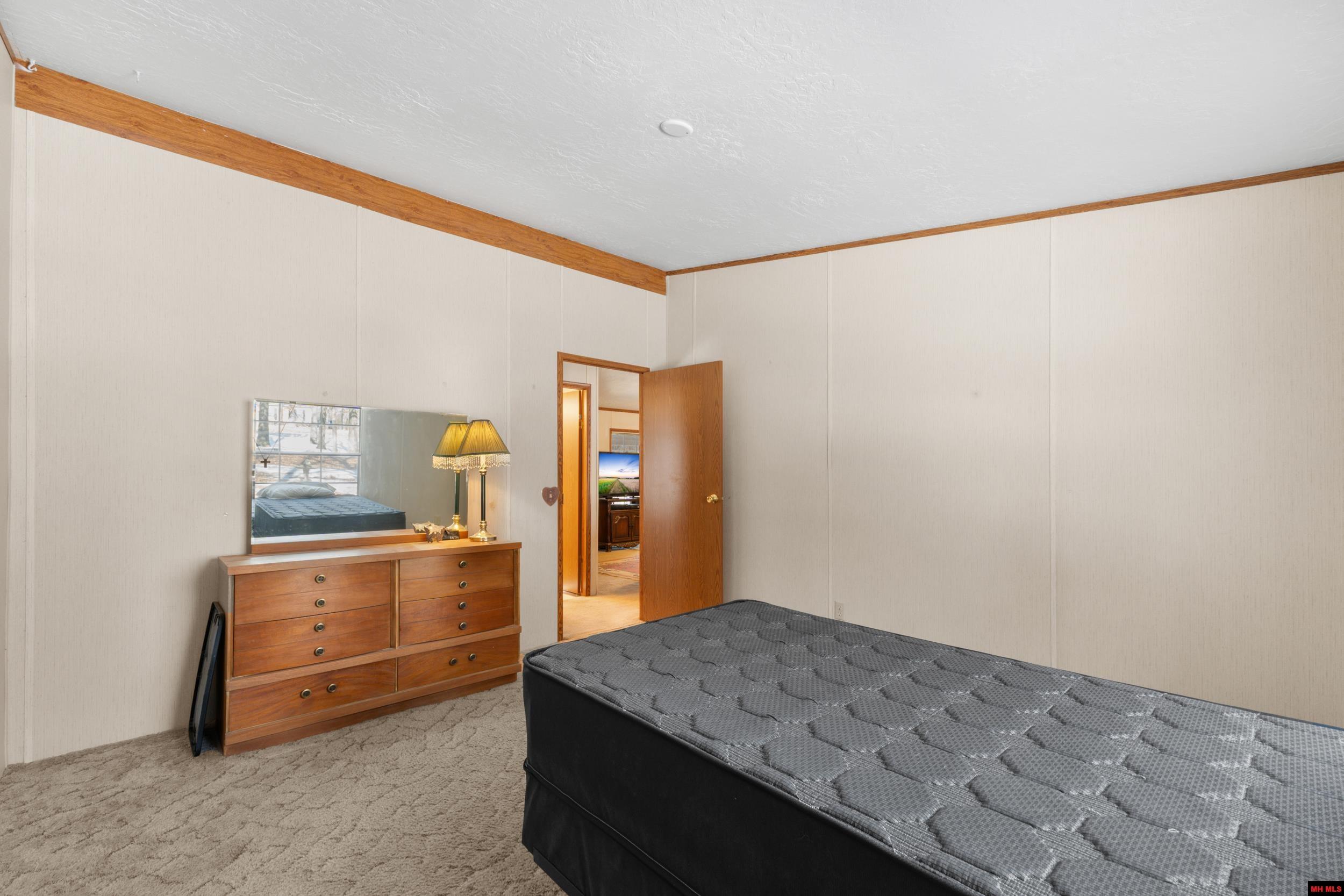 2555 Buzzard Roost Road