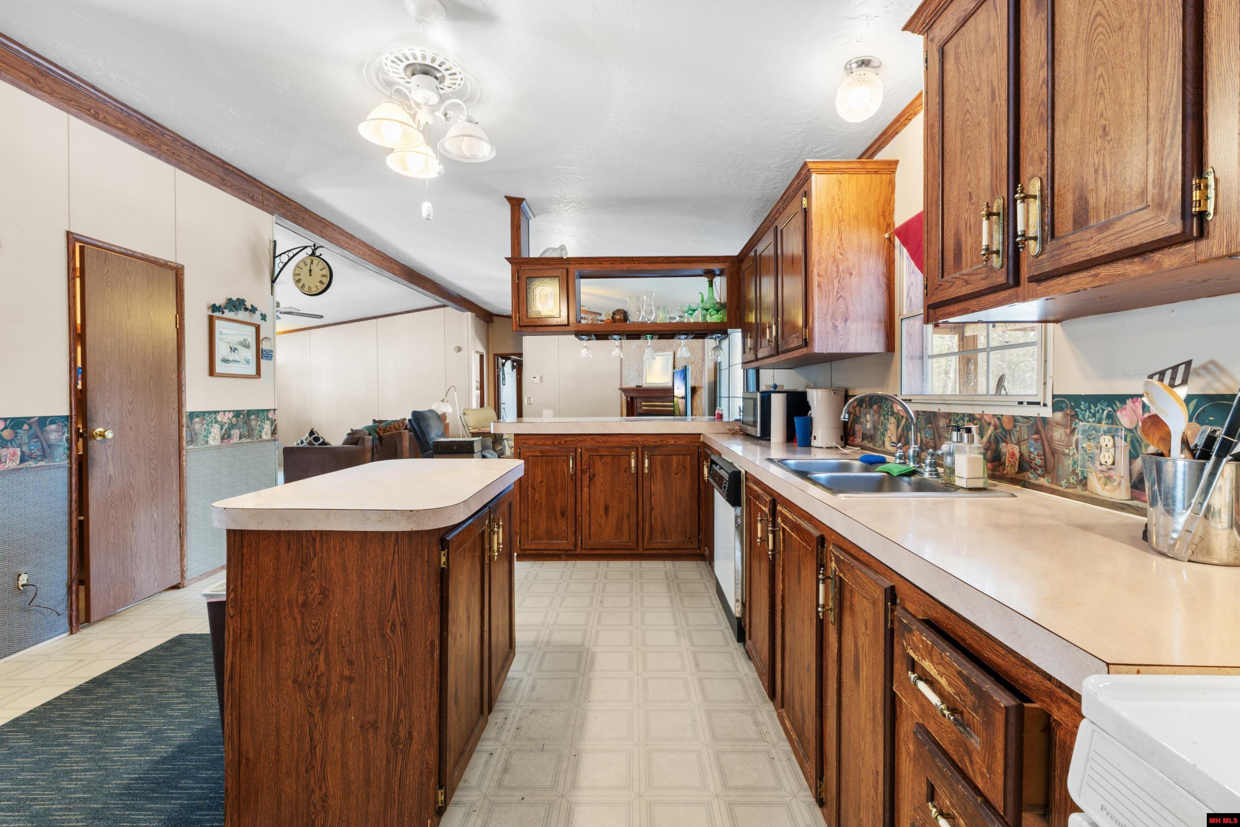 2555 Buzzard Roost Road