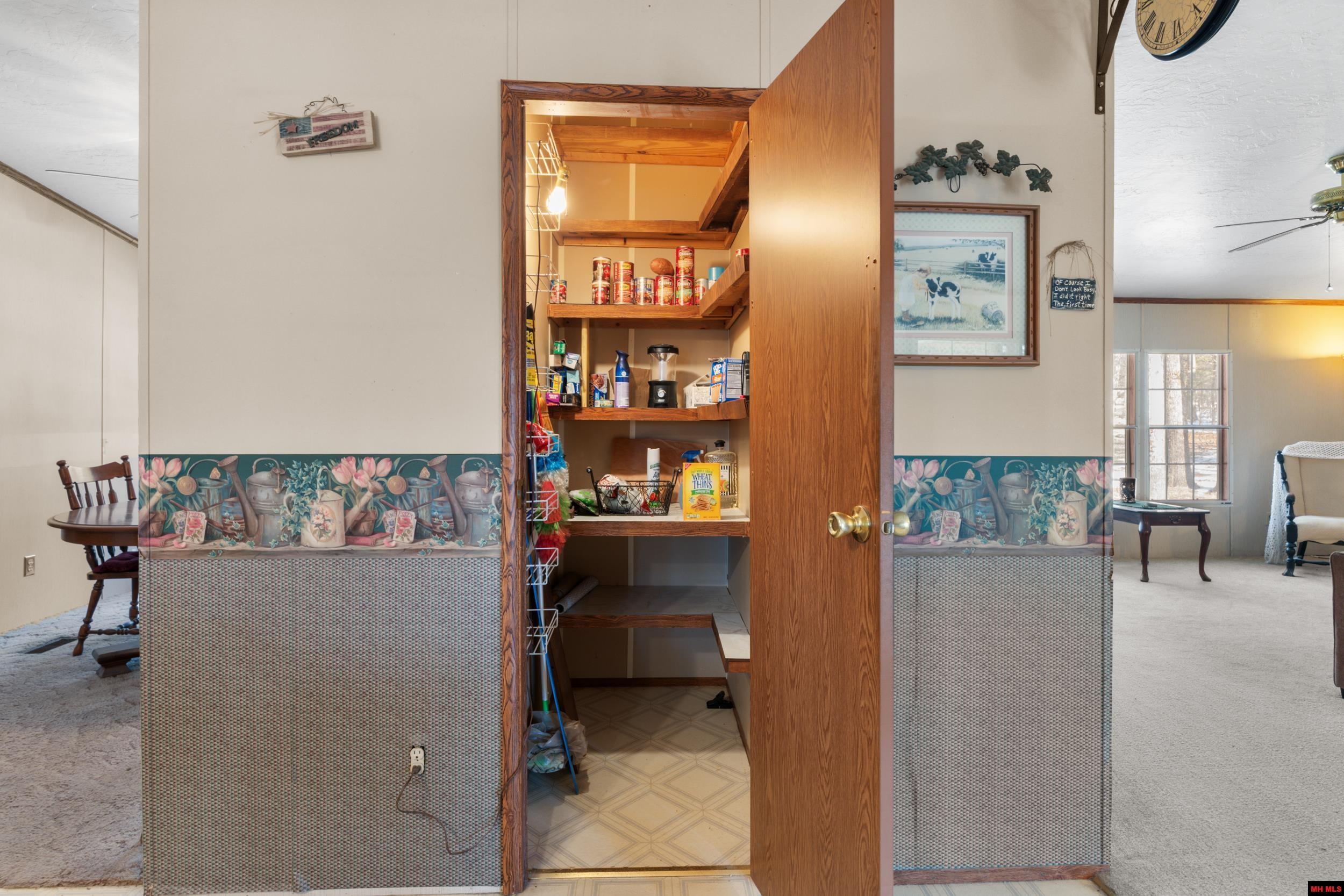 2555 Buzzard Roost Road