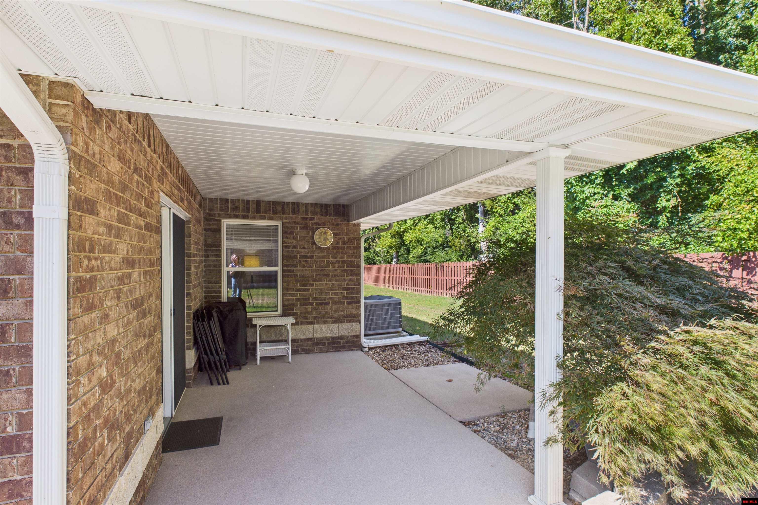 1535 Meadowhill Drive