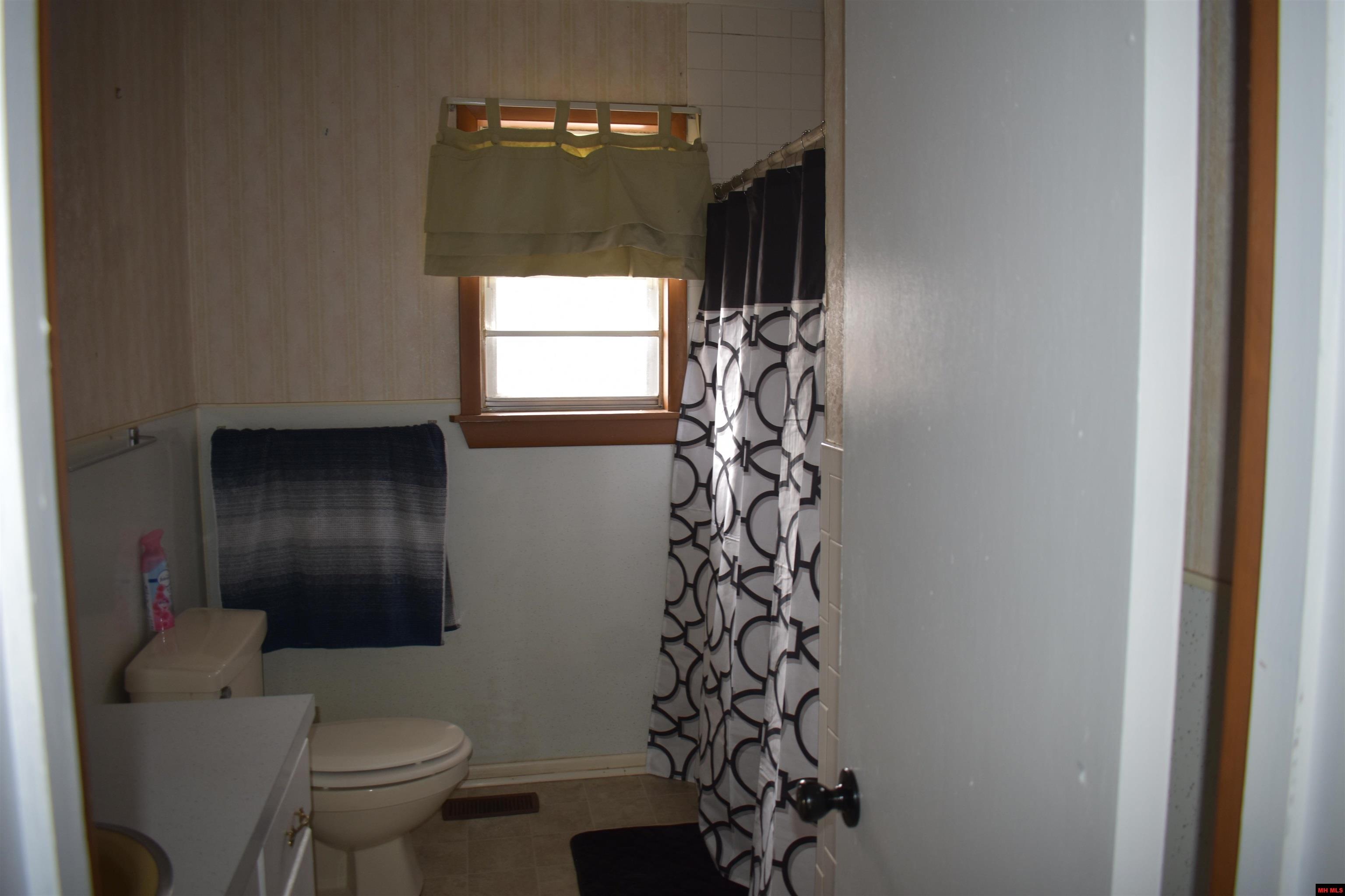 42 SPRING LAKE WAY Mountain Home, AR