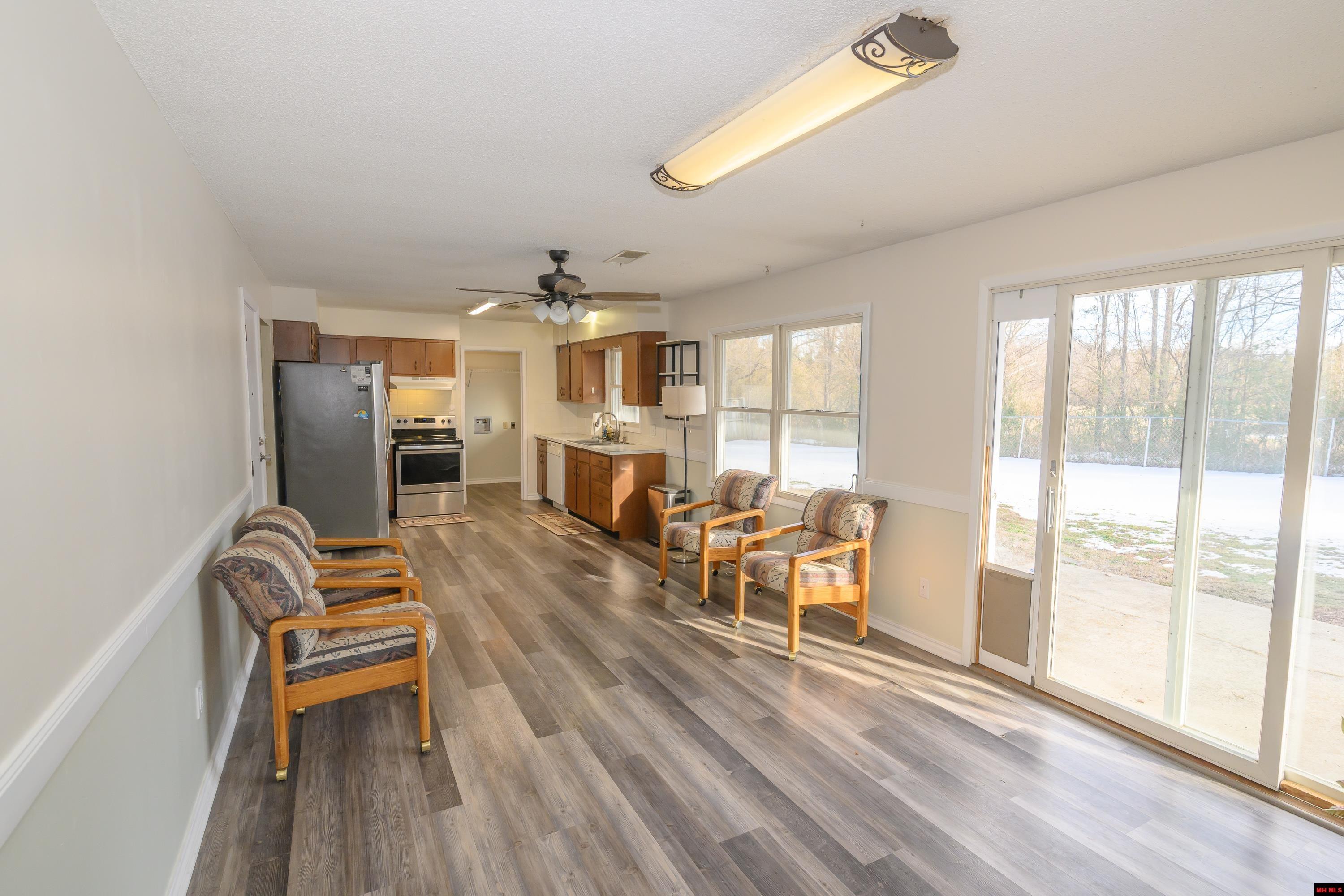 413 BOMBER BOULEVARD Mountain Home, AR