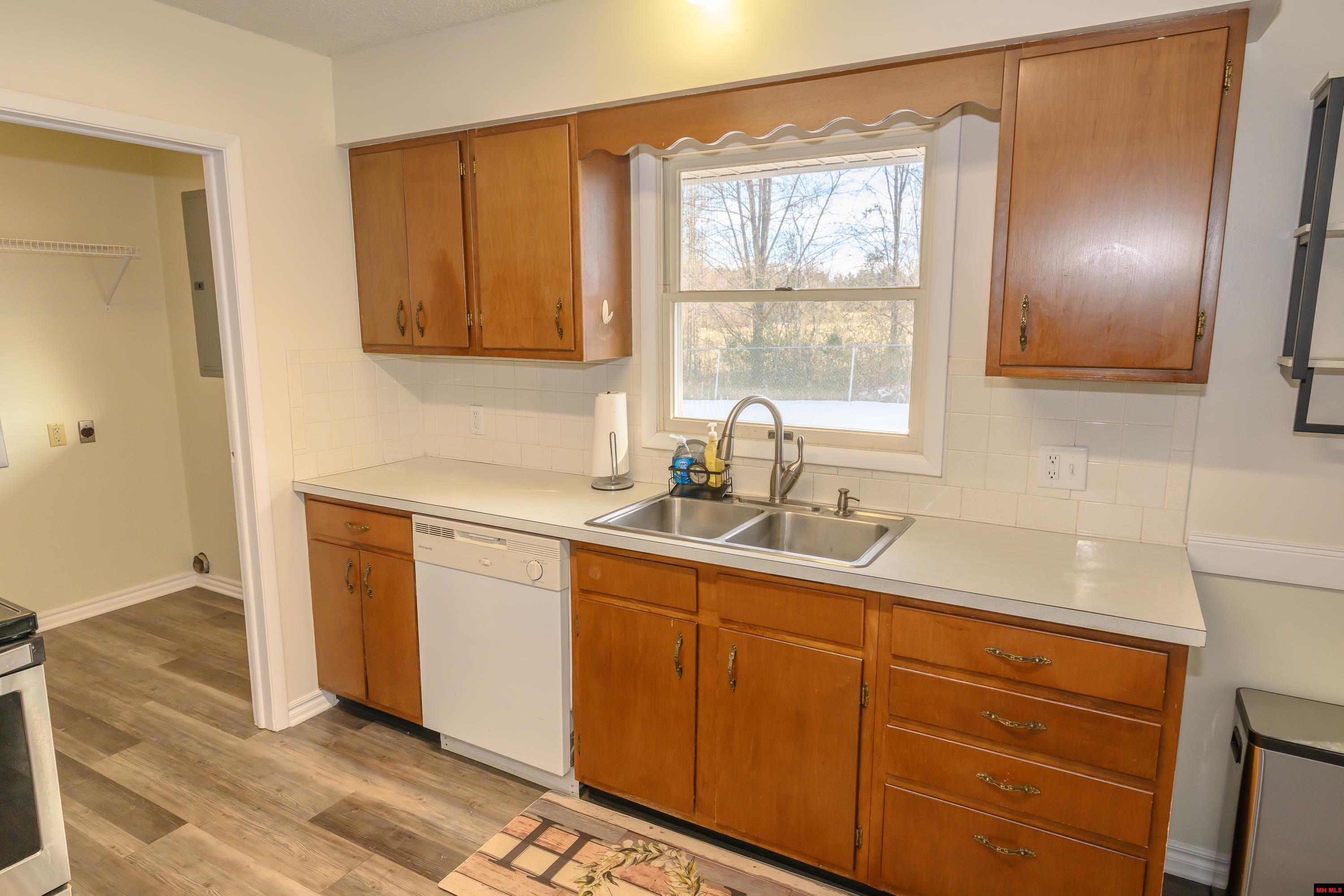 413 BOMBER BOULEVARD Mountain Home, AR