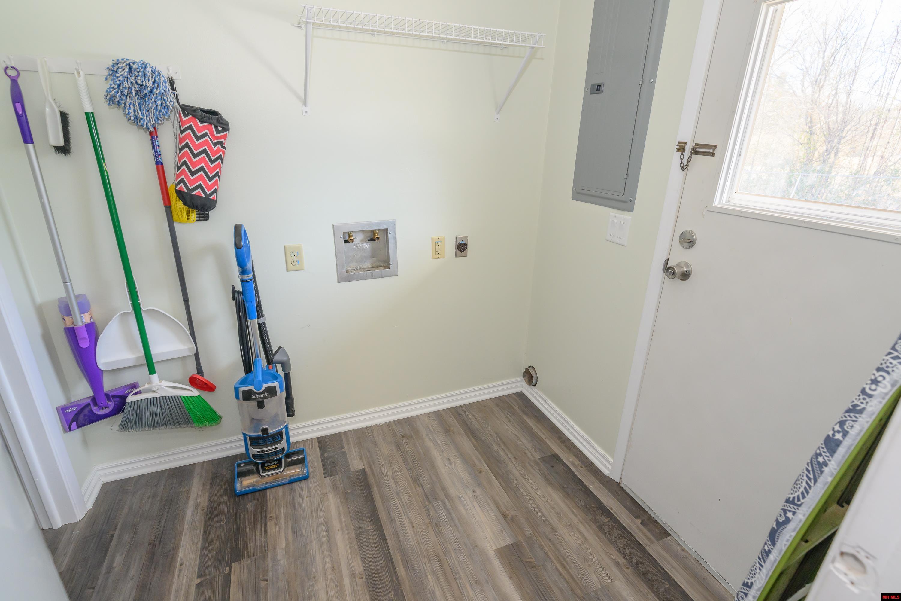 413 BOMBER BOULEVARD Mountain Home, AR