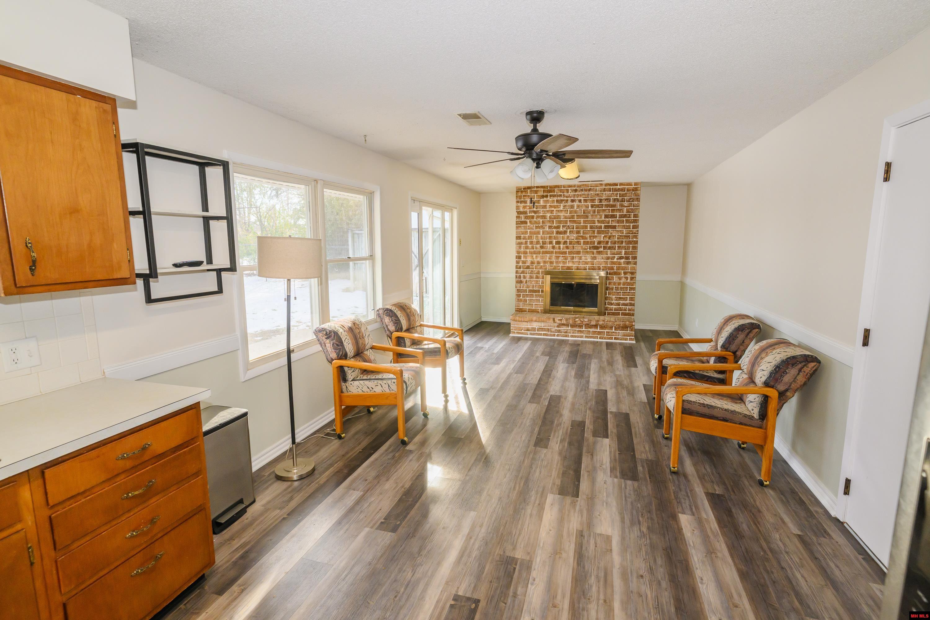 413 BOMBER BOULEVARD Mountain Home, AR