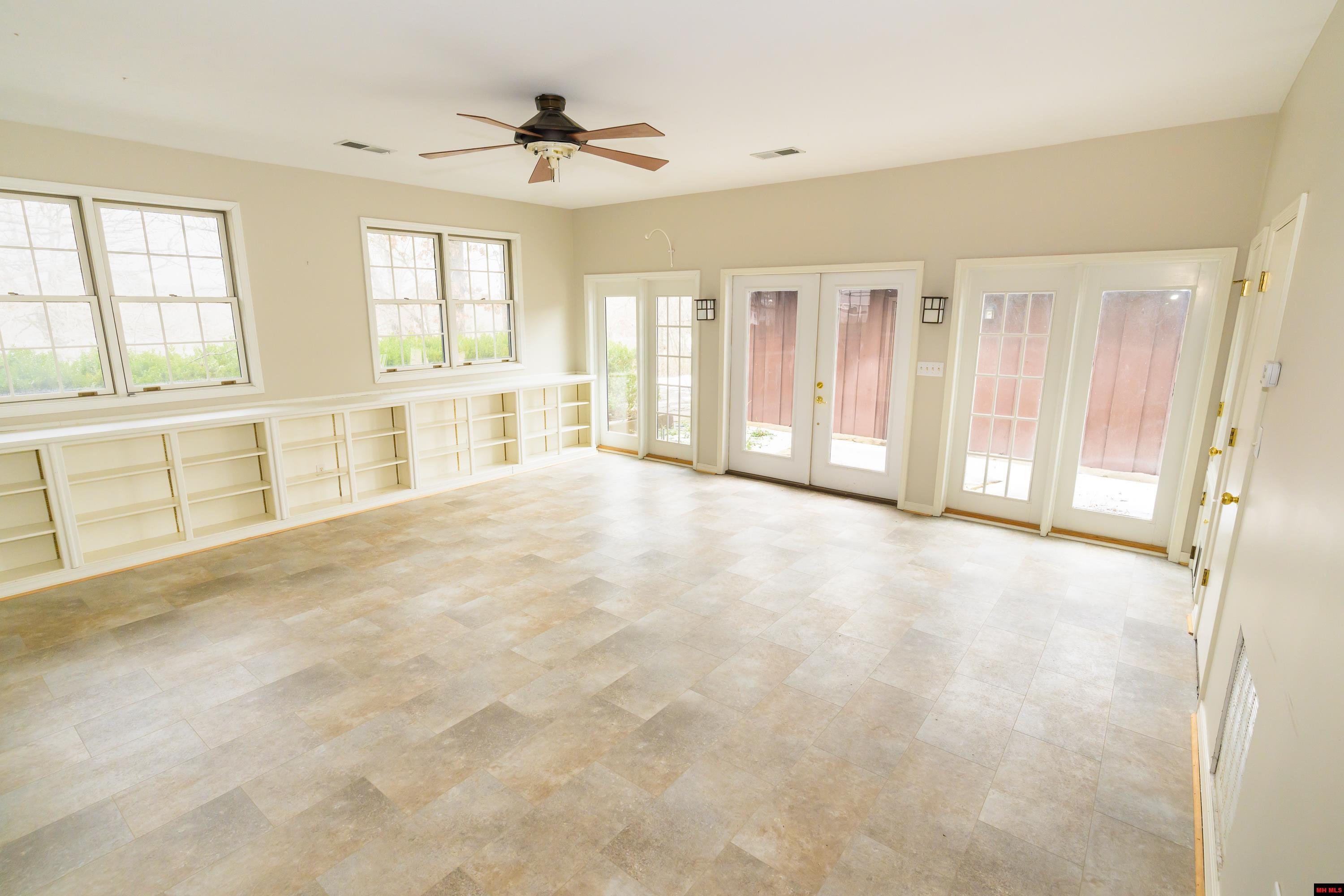 220 N CARDINAL DRIVE Mountain Home, AR