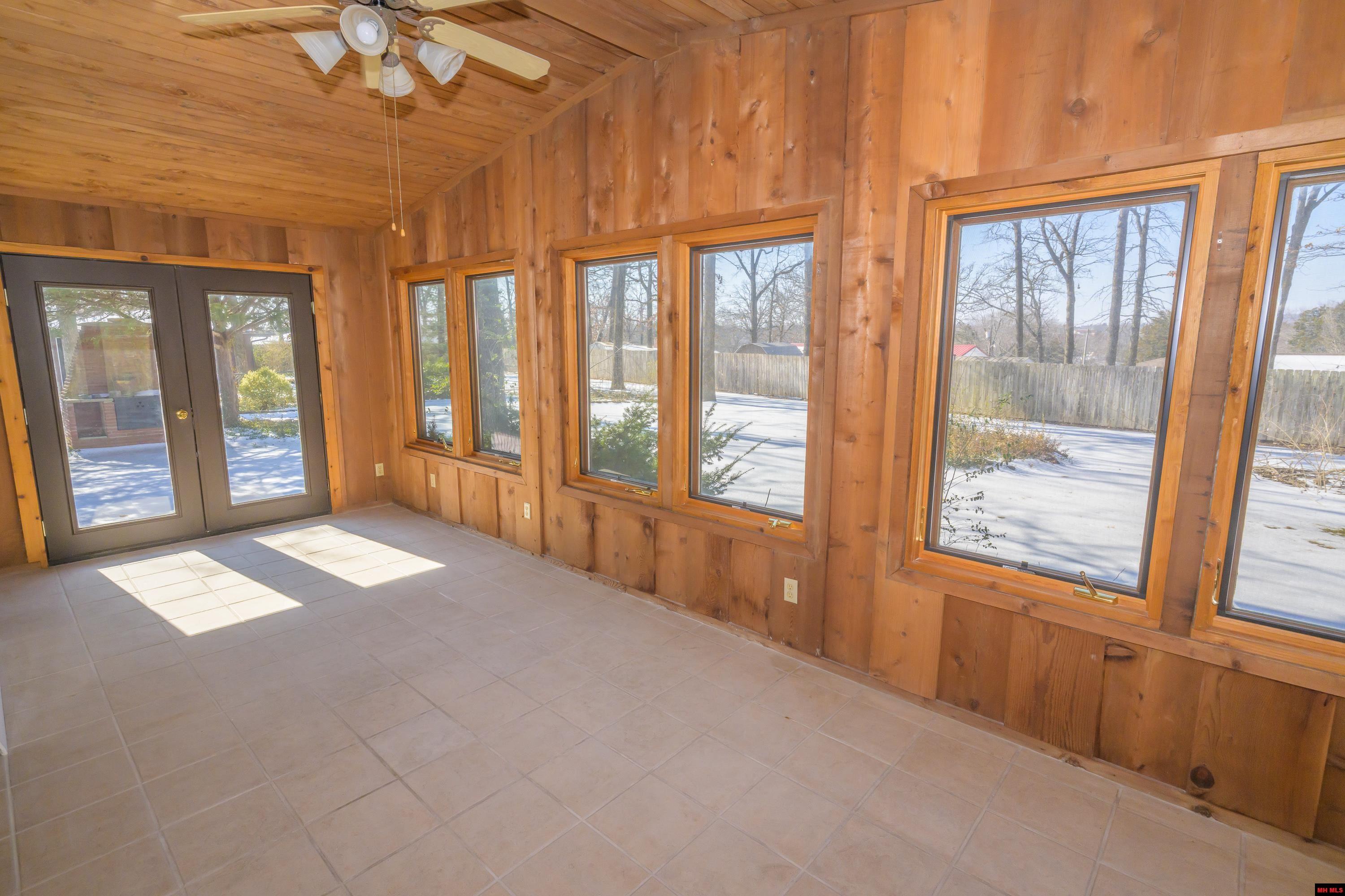 220 N CARDINAL DRIVE Mountain Home, AR