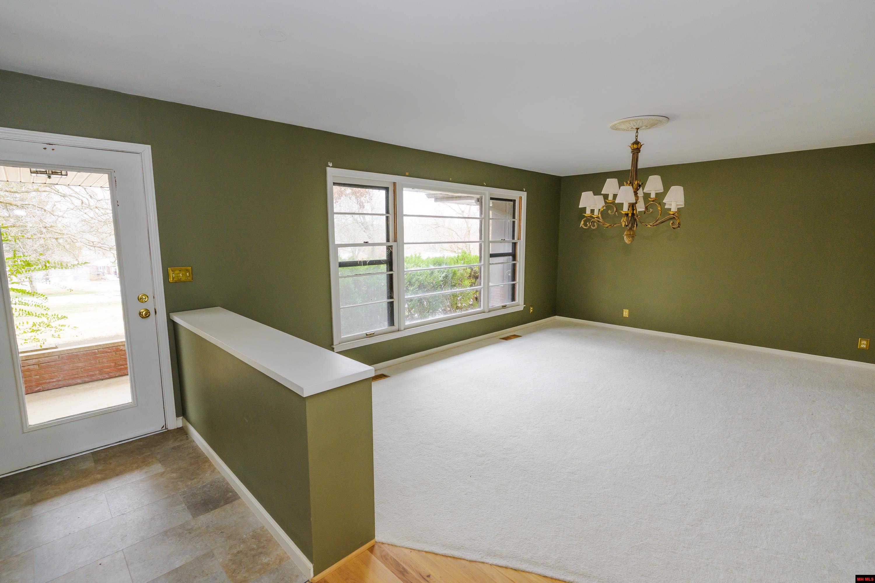 220 N CARDINAL DRIVE Mountain Home, AR