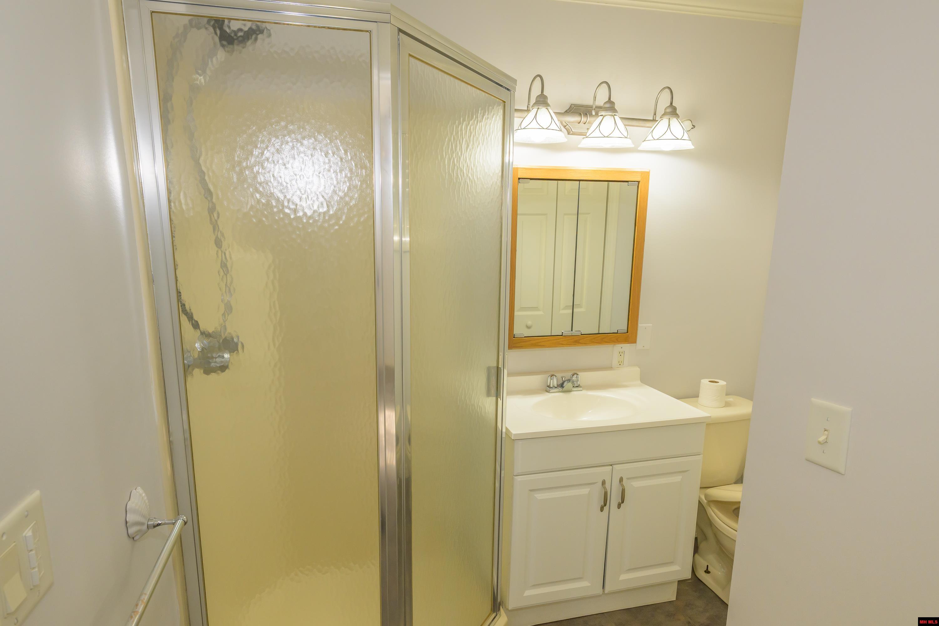 220 N CARDINAL DRIVE Mountain Home, AR