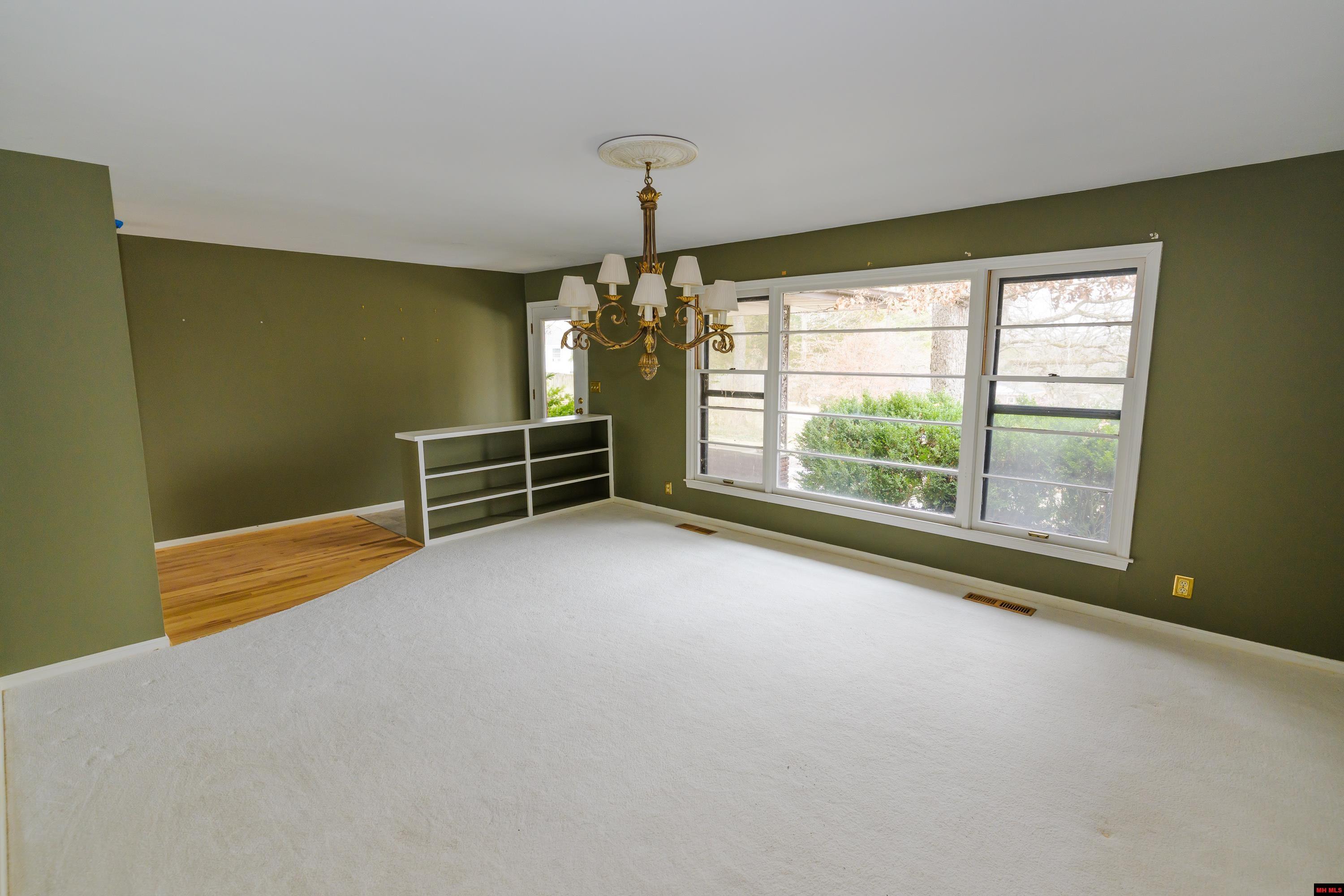 220 N CARDINAL DRIVE Mountain Home, AR