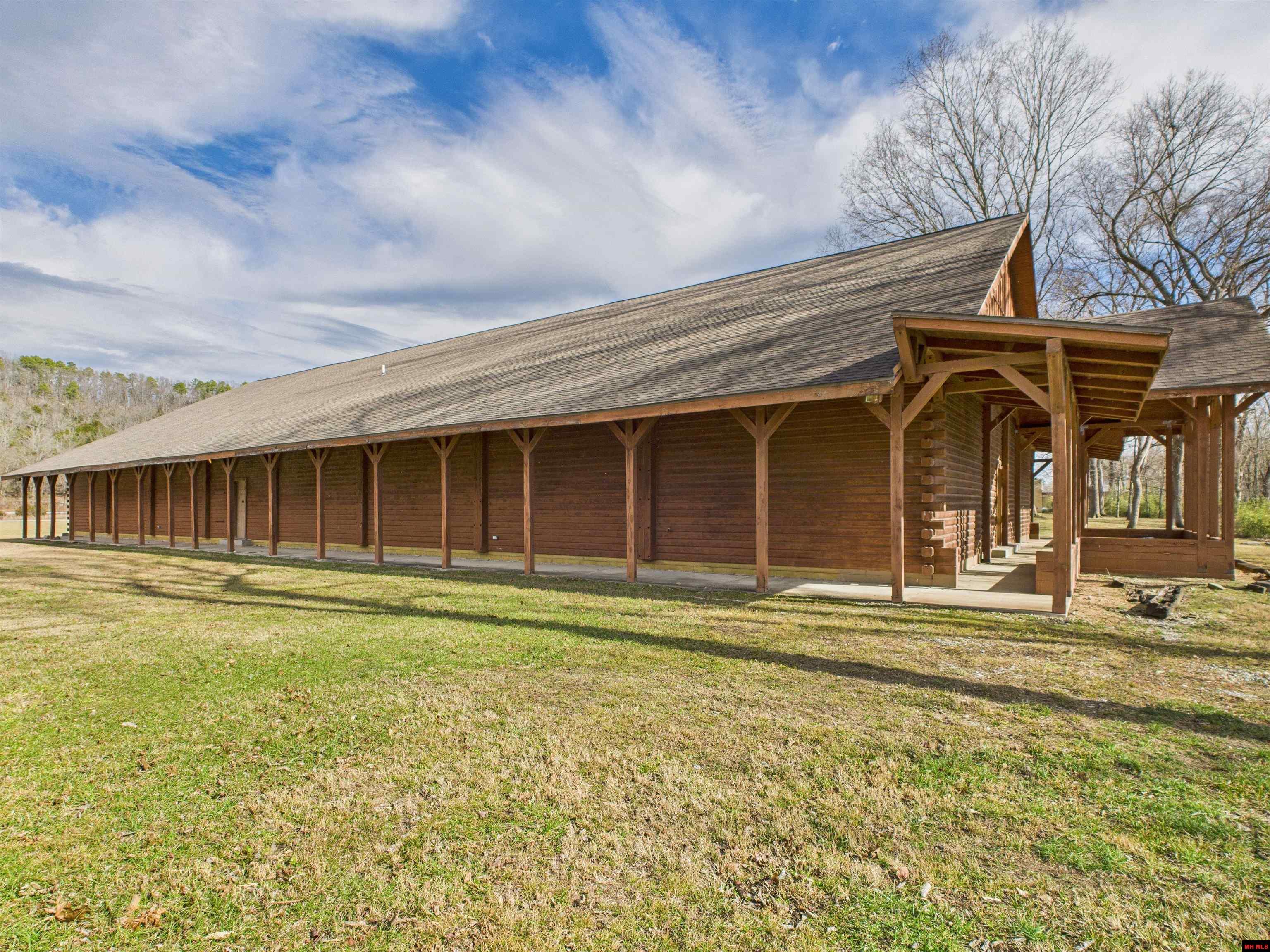 60 Rivers Edge Place