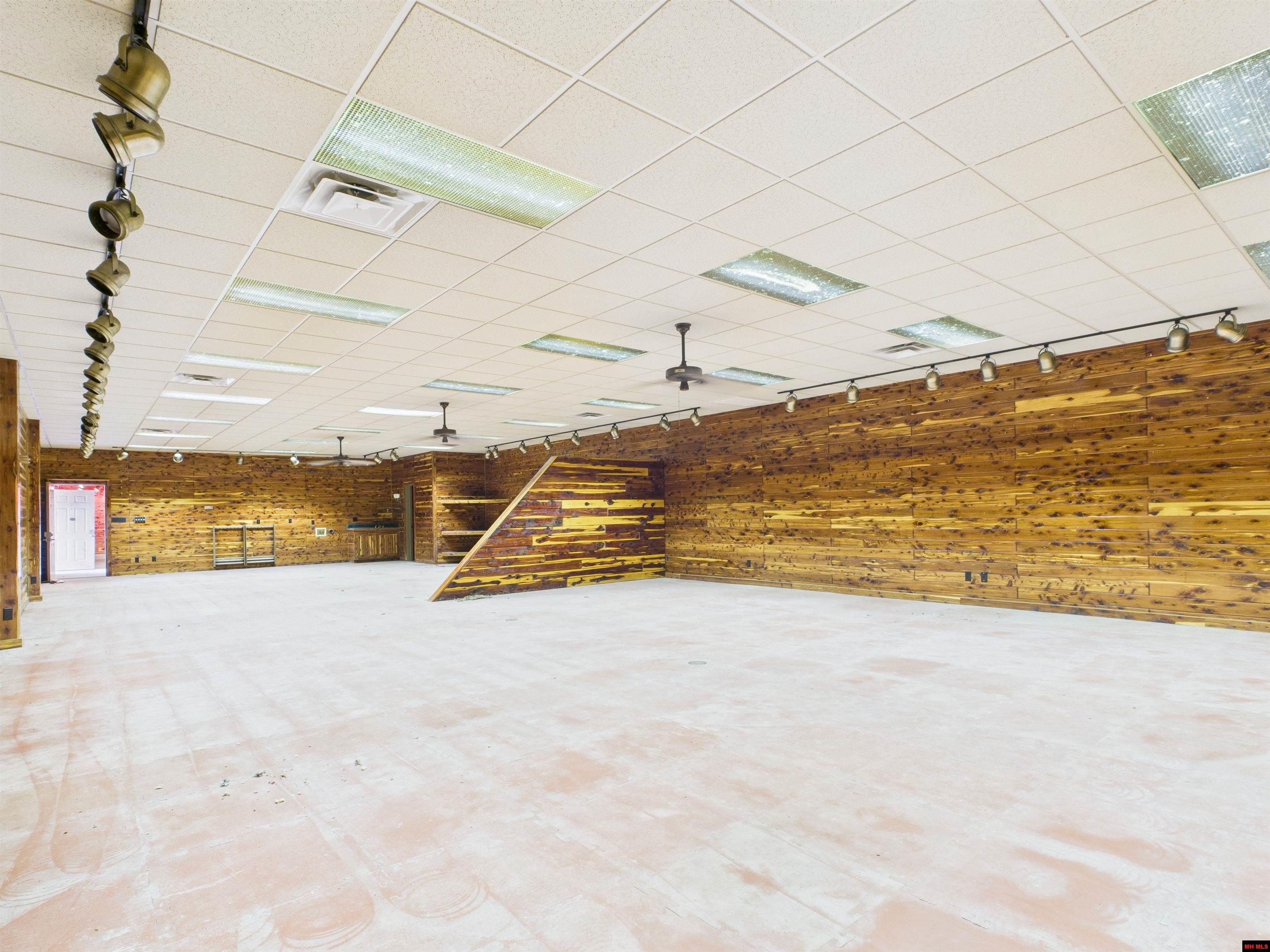 60 Rivers Edge Place