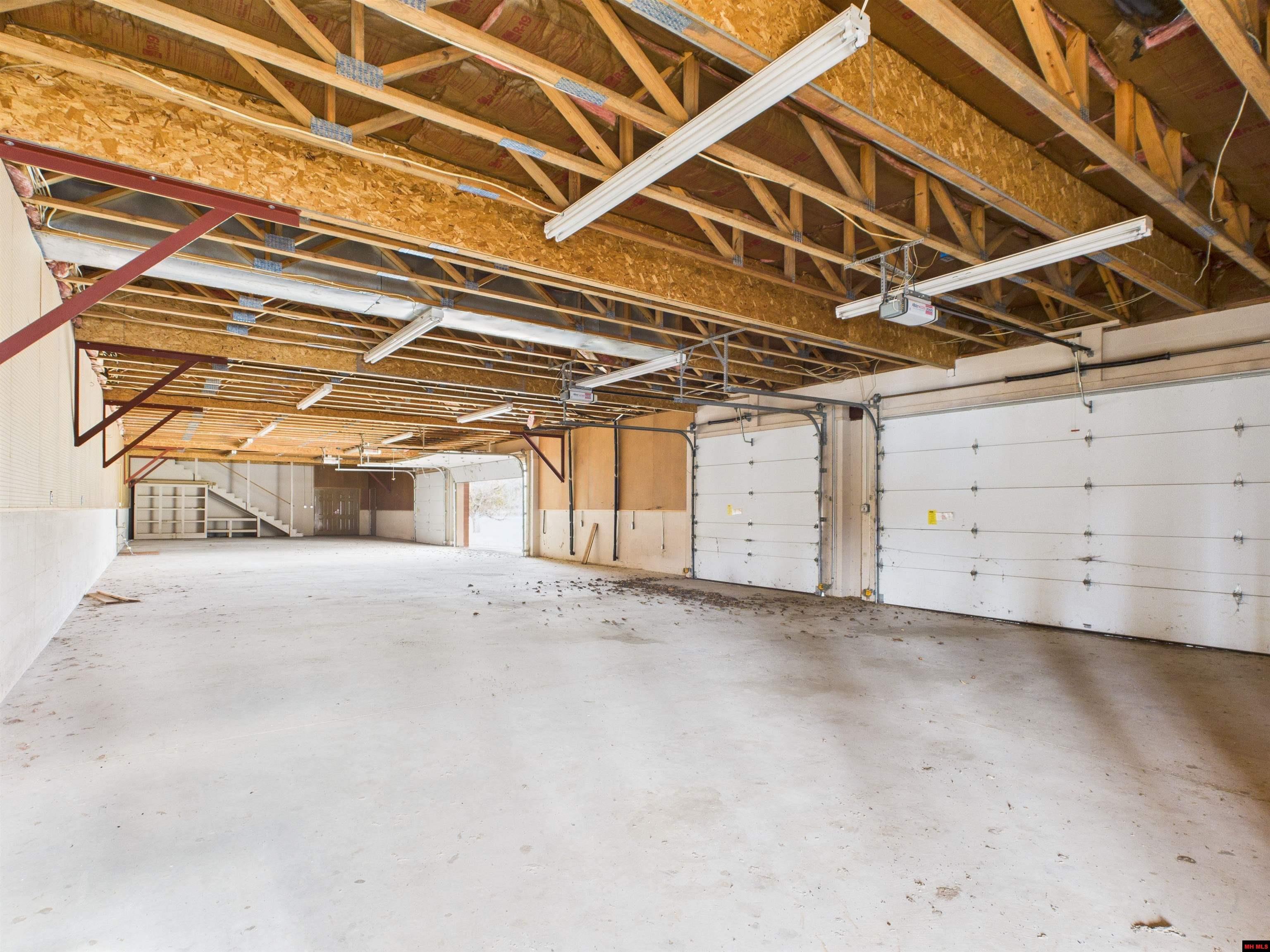 60 Rivers Edge Place