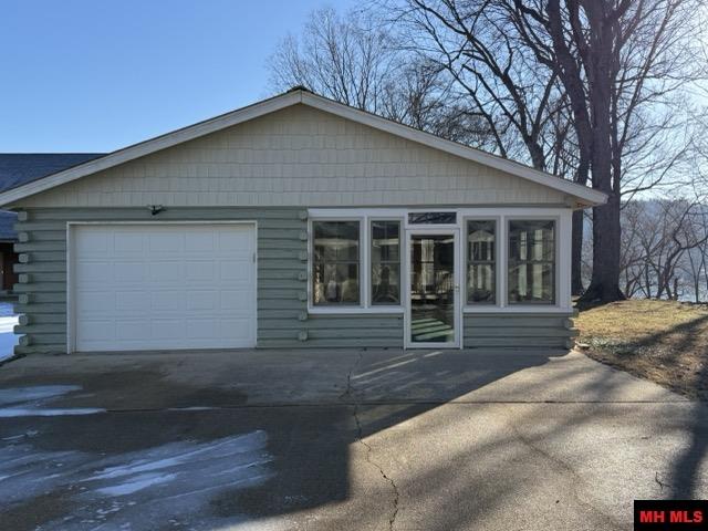 60 Rivers Edge Place