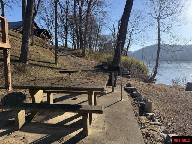 60 Rivers Edge Place