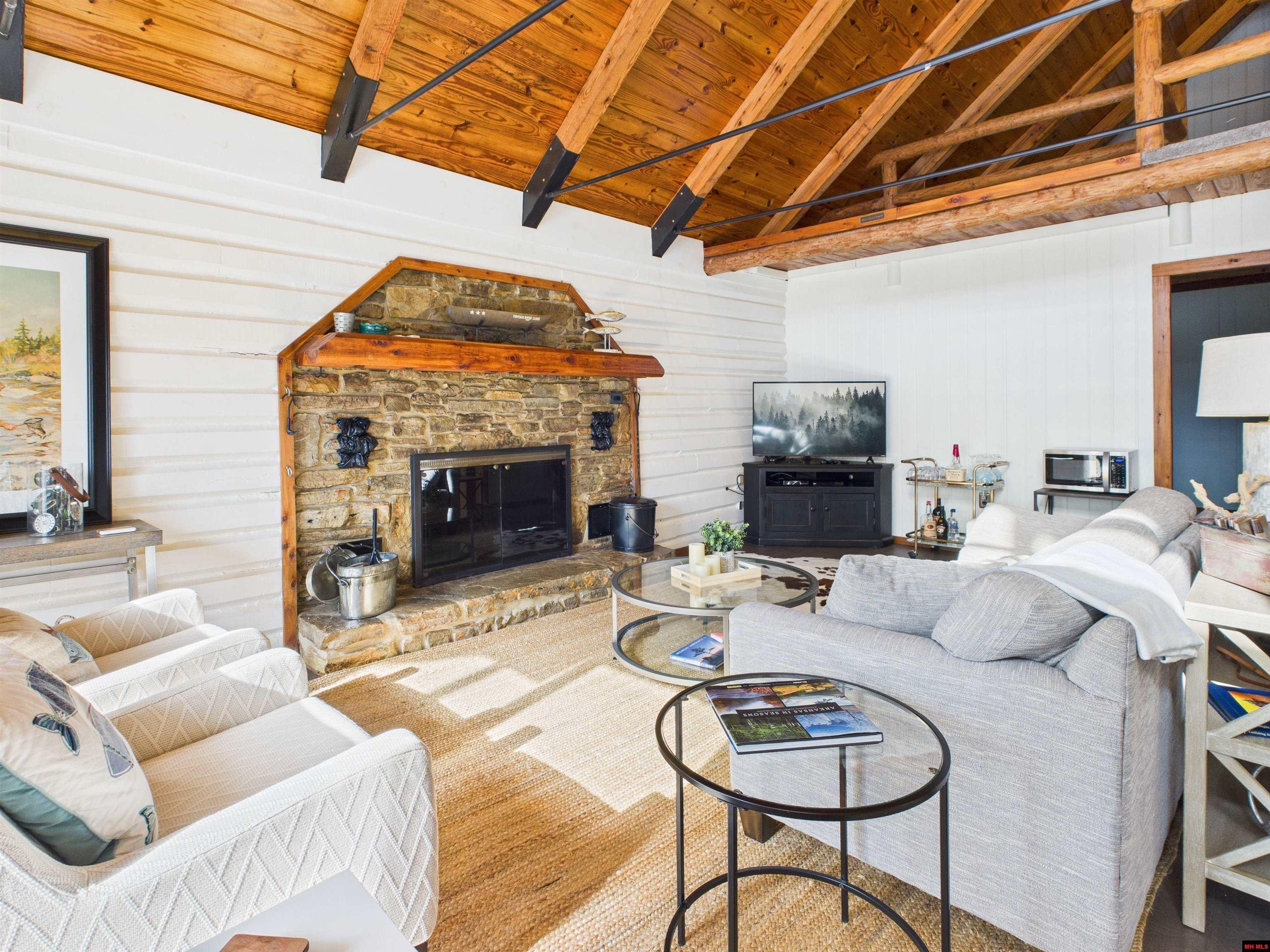 60 Rivers Edge Place