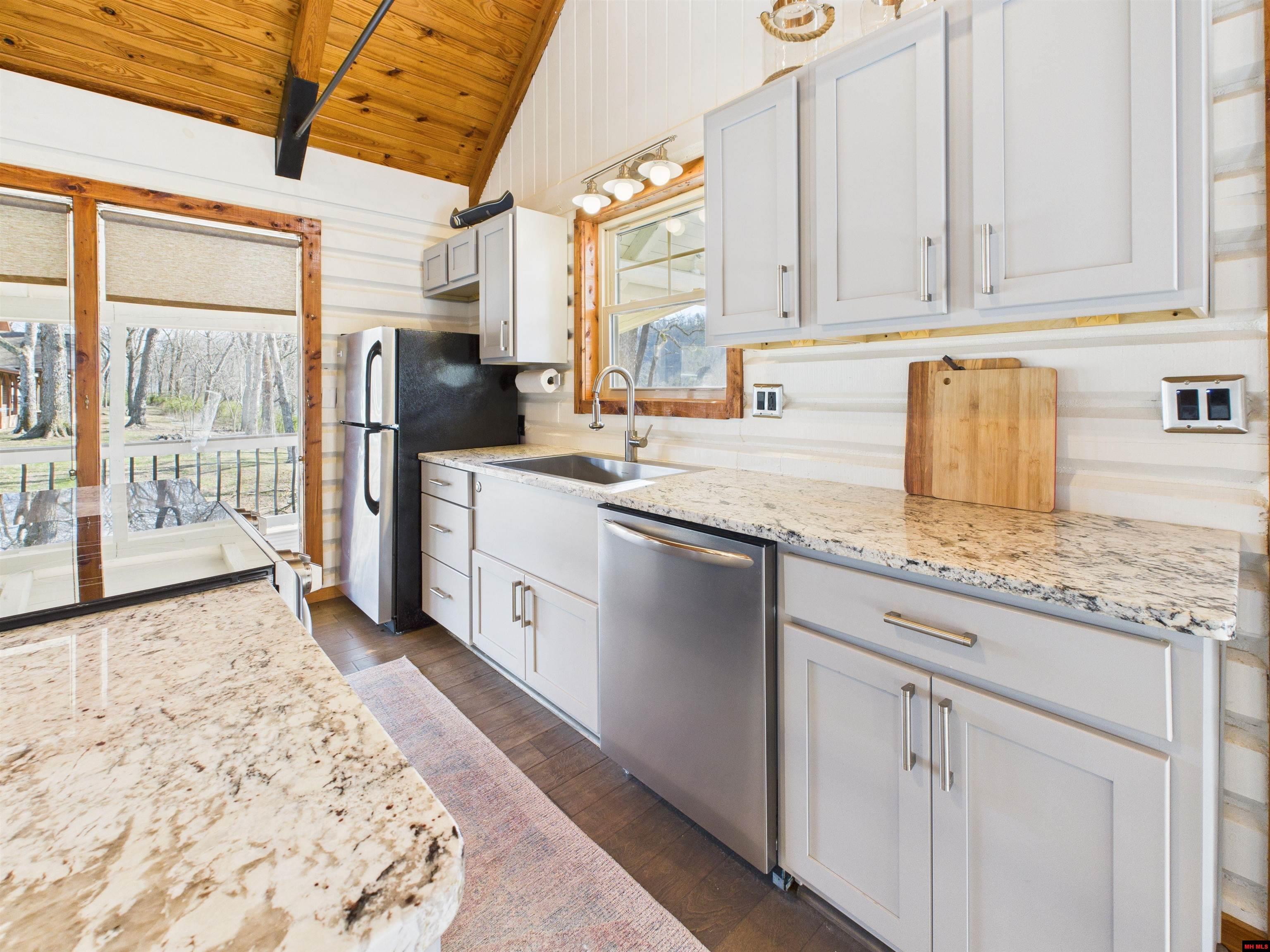 60 Rivers Edge Place