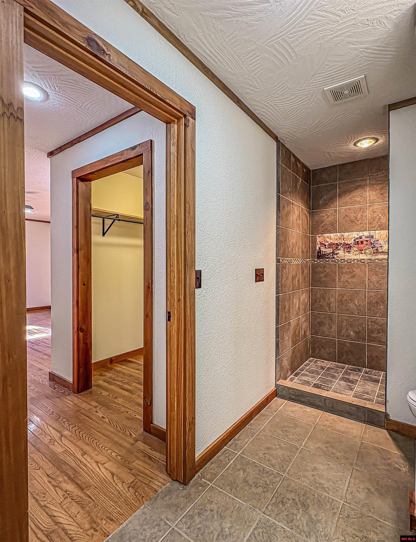 1113 Thousand Oaks Drive