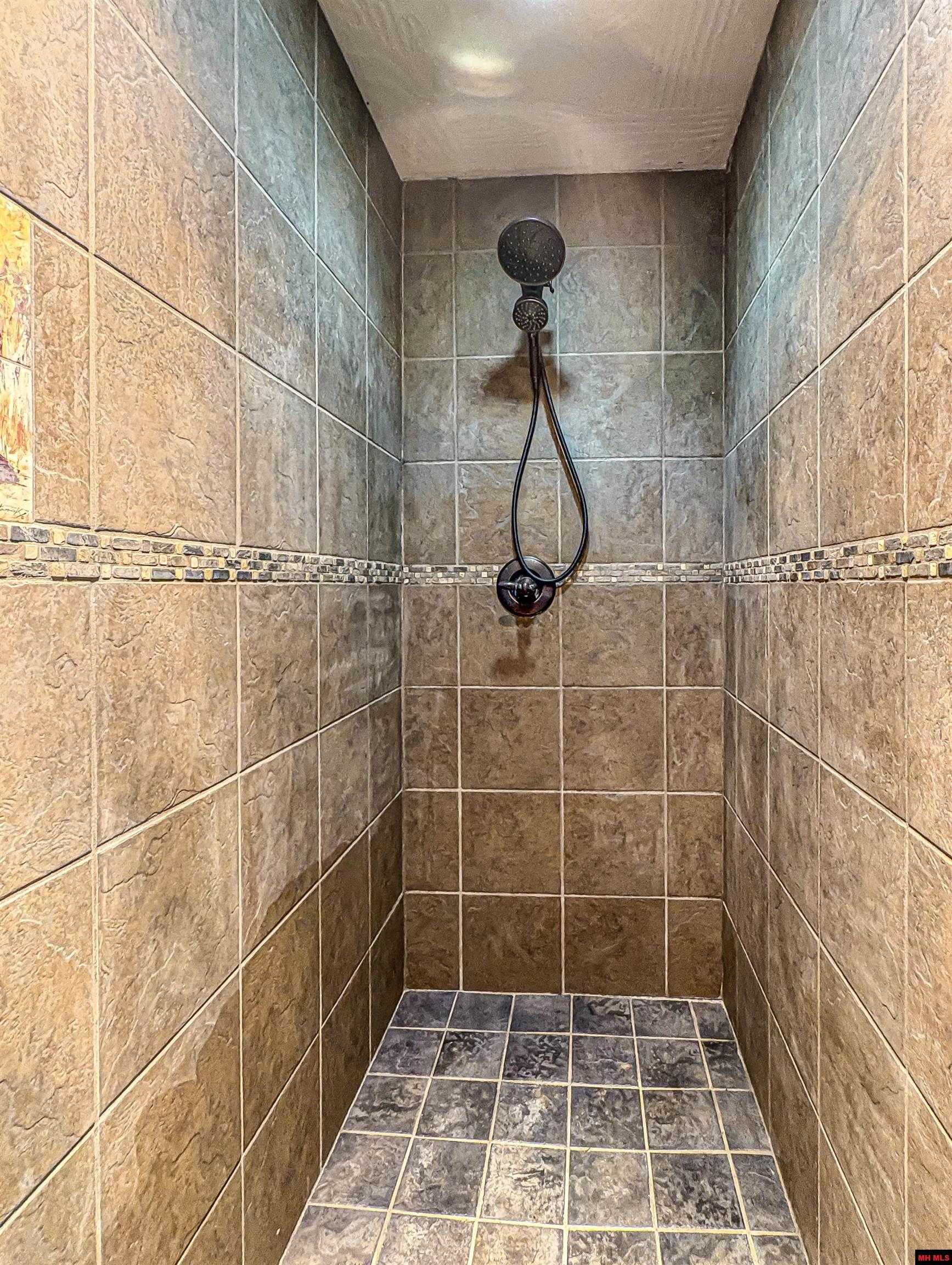 1113 Thousand Oaks Drive