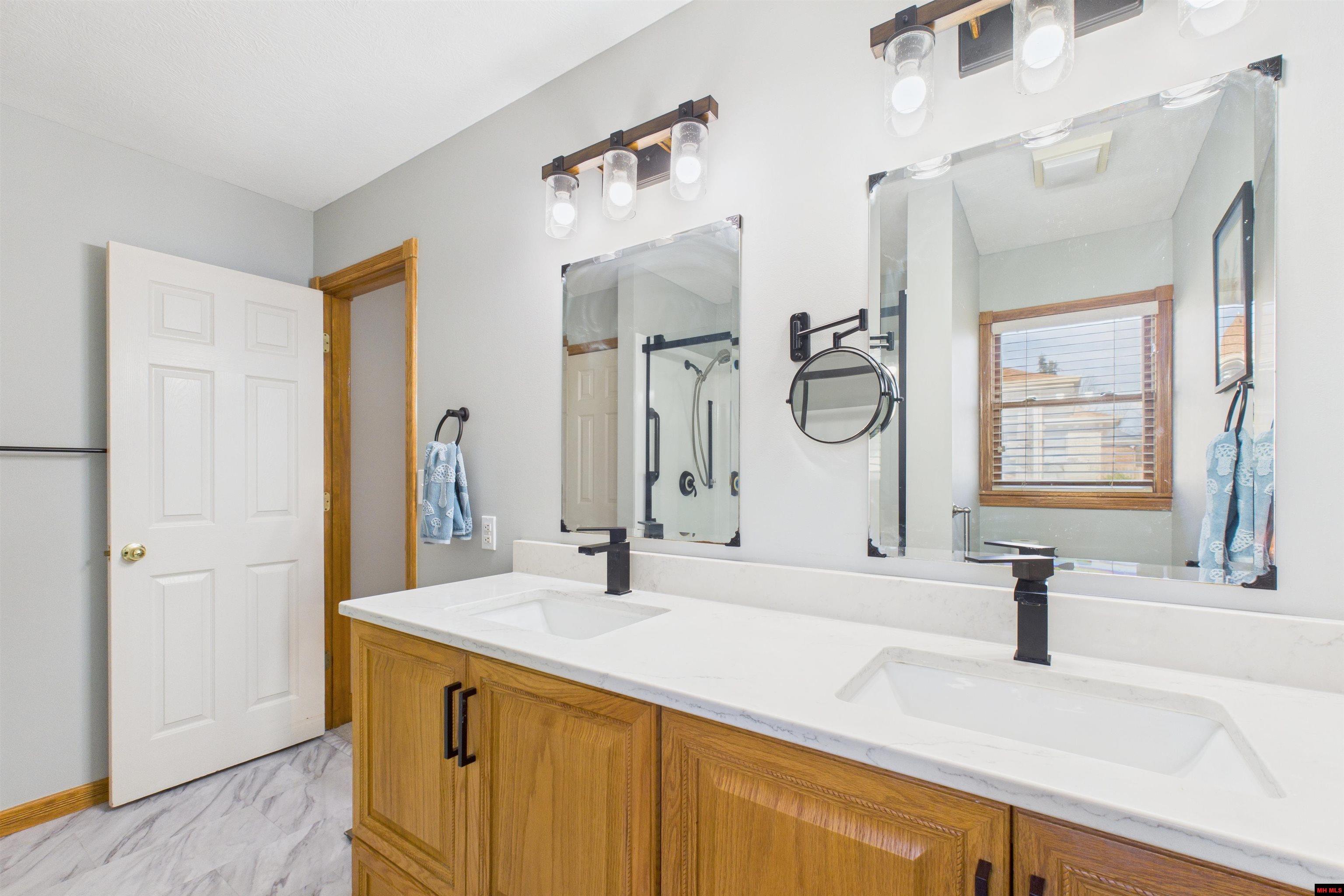 2046 Shadow Oak Drive