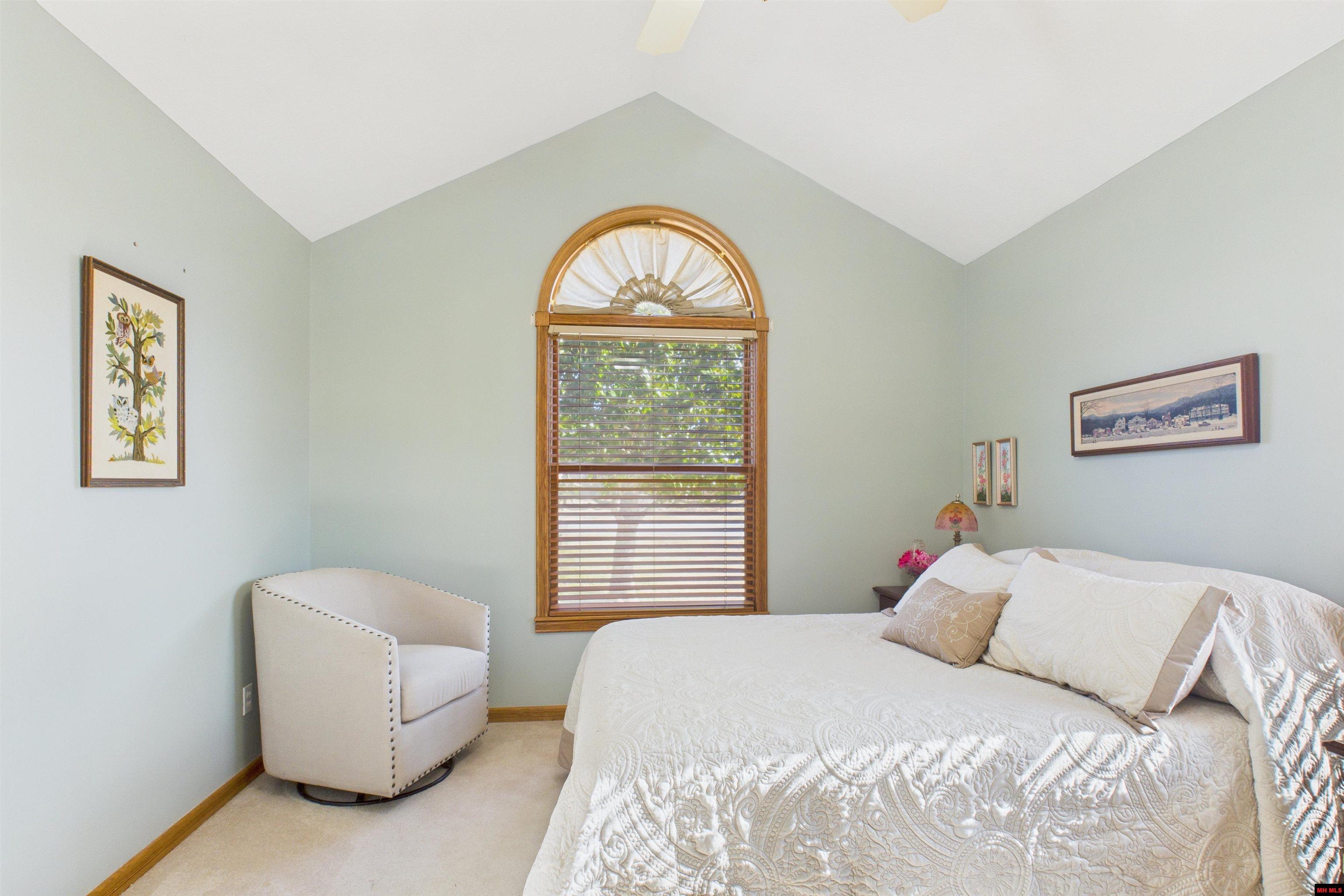 2046 Shadow Oak Drive