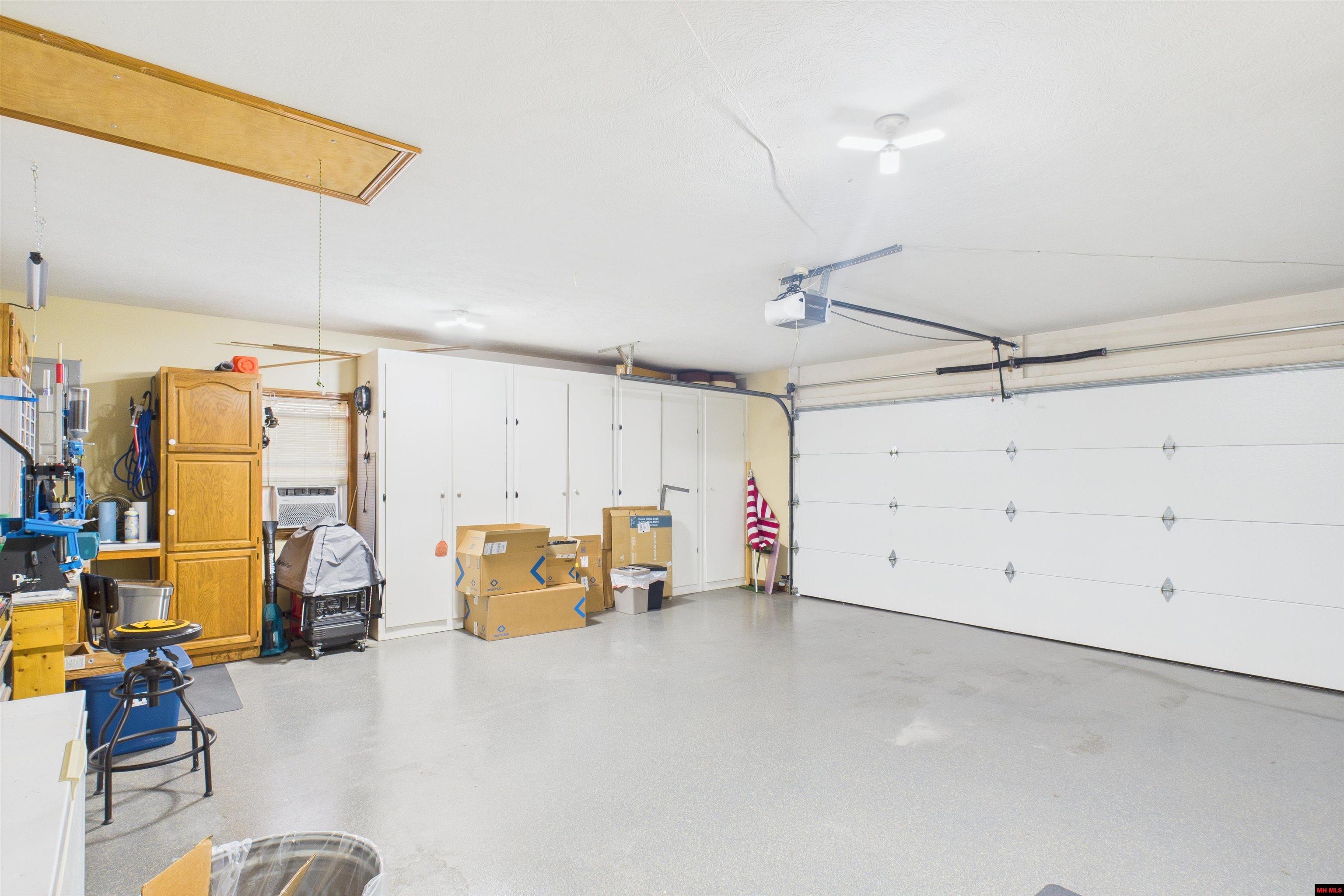 2046 Shadow Oak Drive