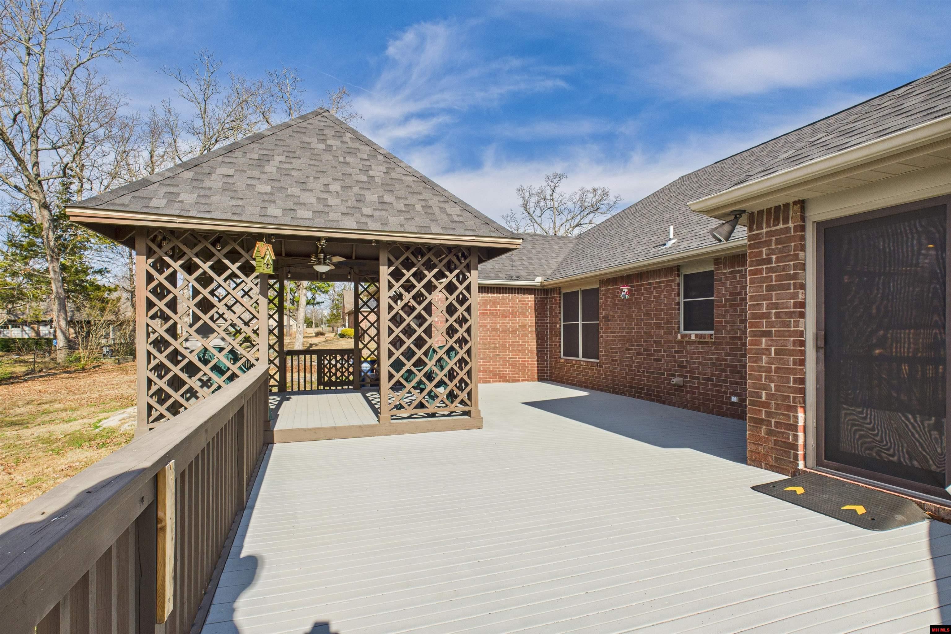 2046 Shadow Oak Drive