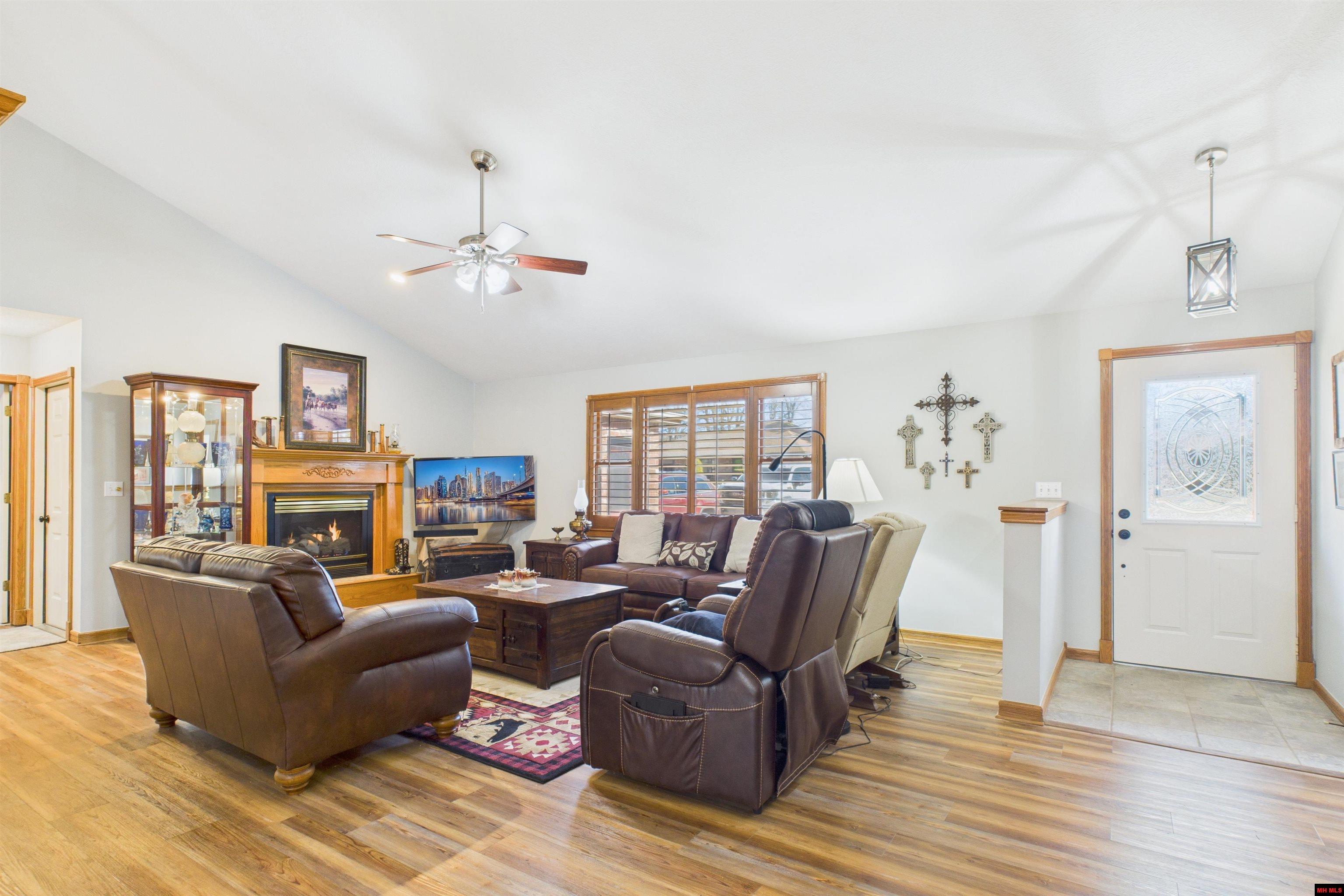 2046 Shadow Oak Drive