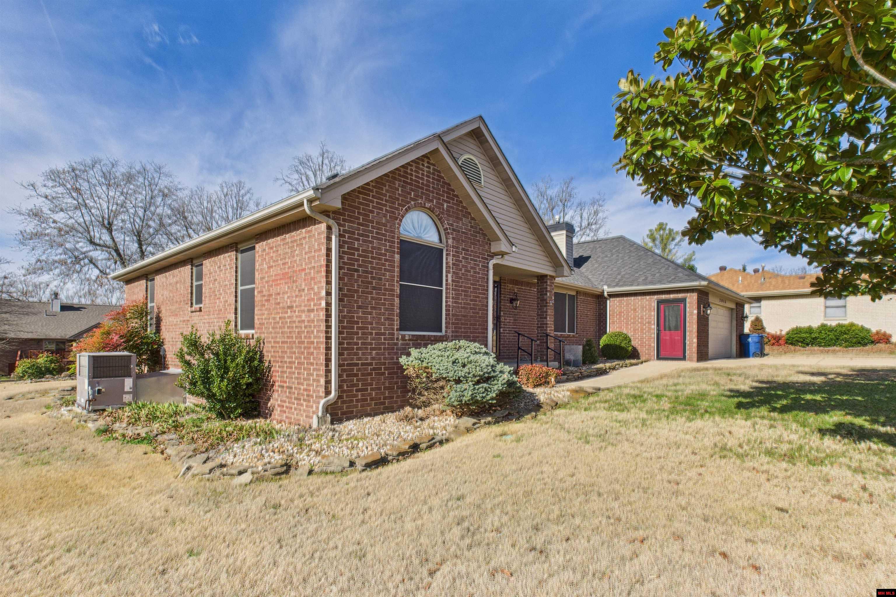 2046 Shadow Oak Drive