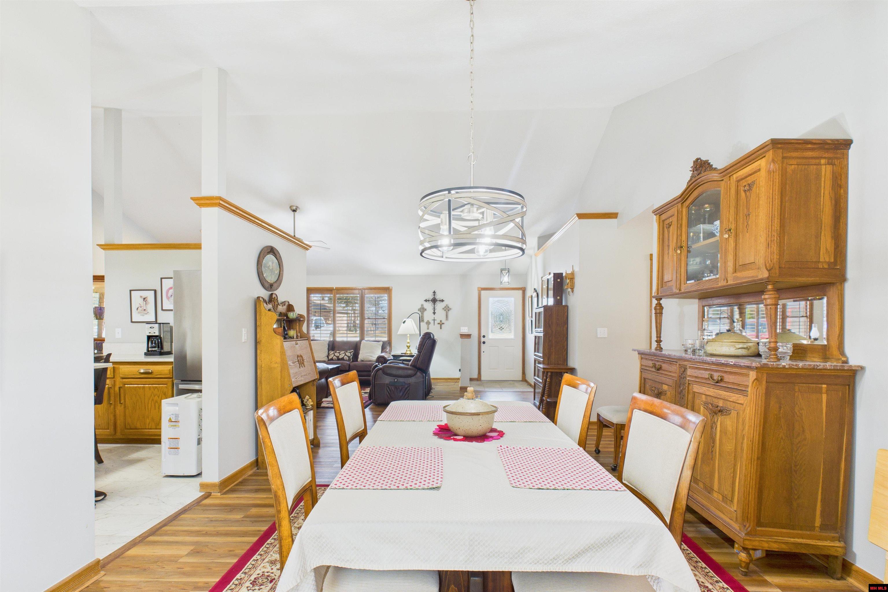 2046 Shadow Oak Drive