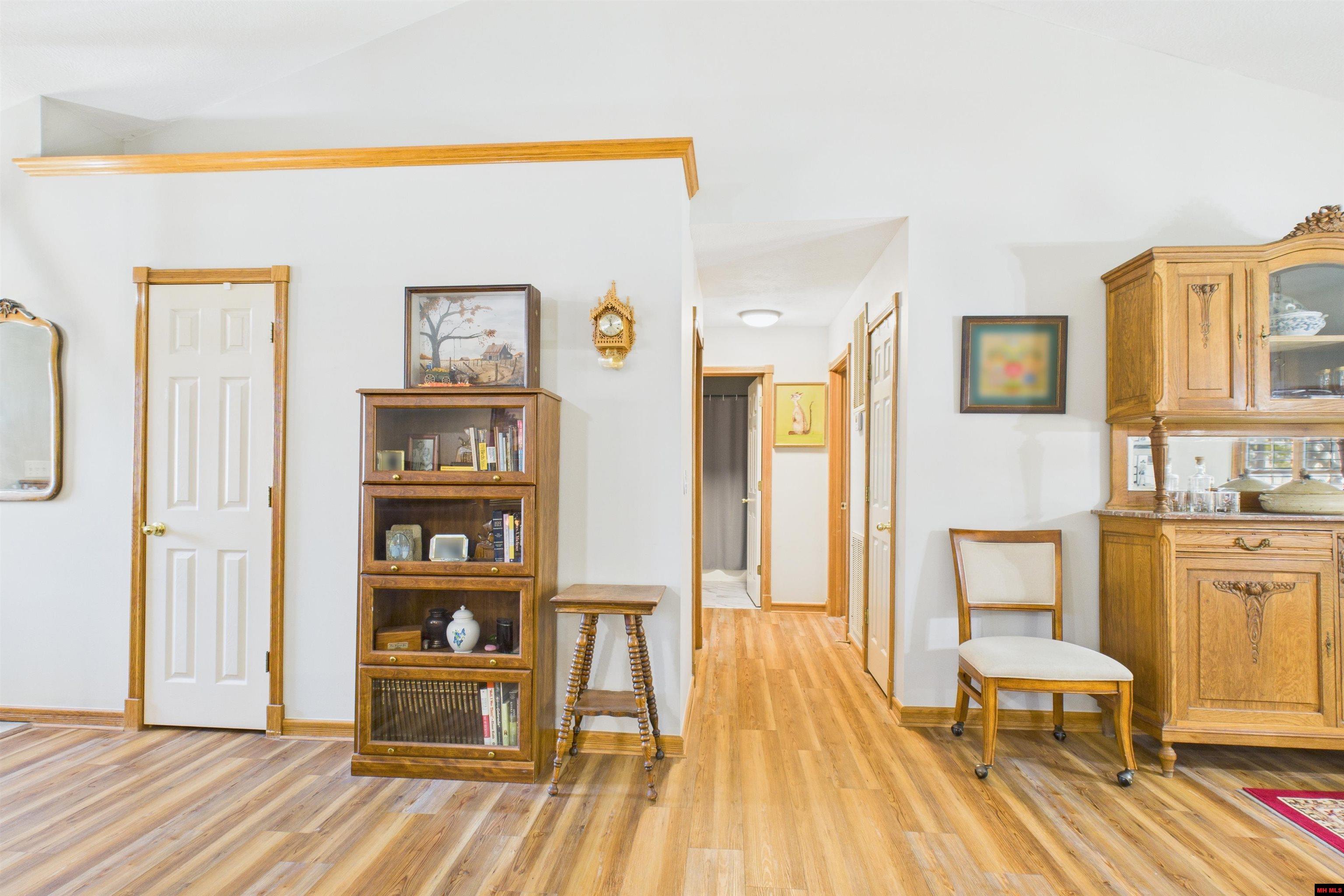 2046 Shadow Oak Drive