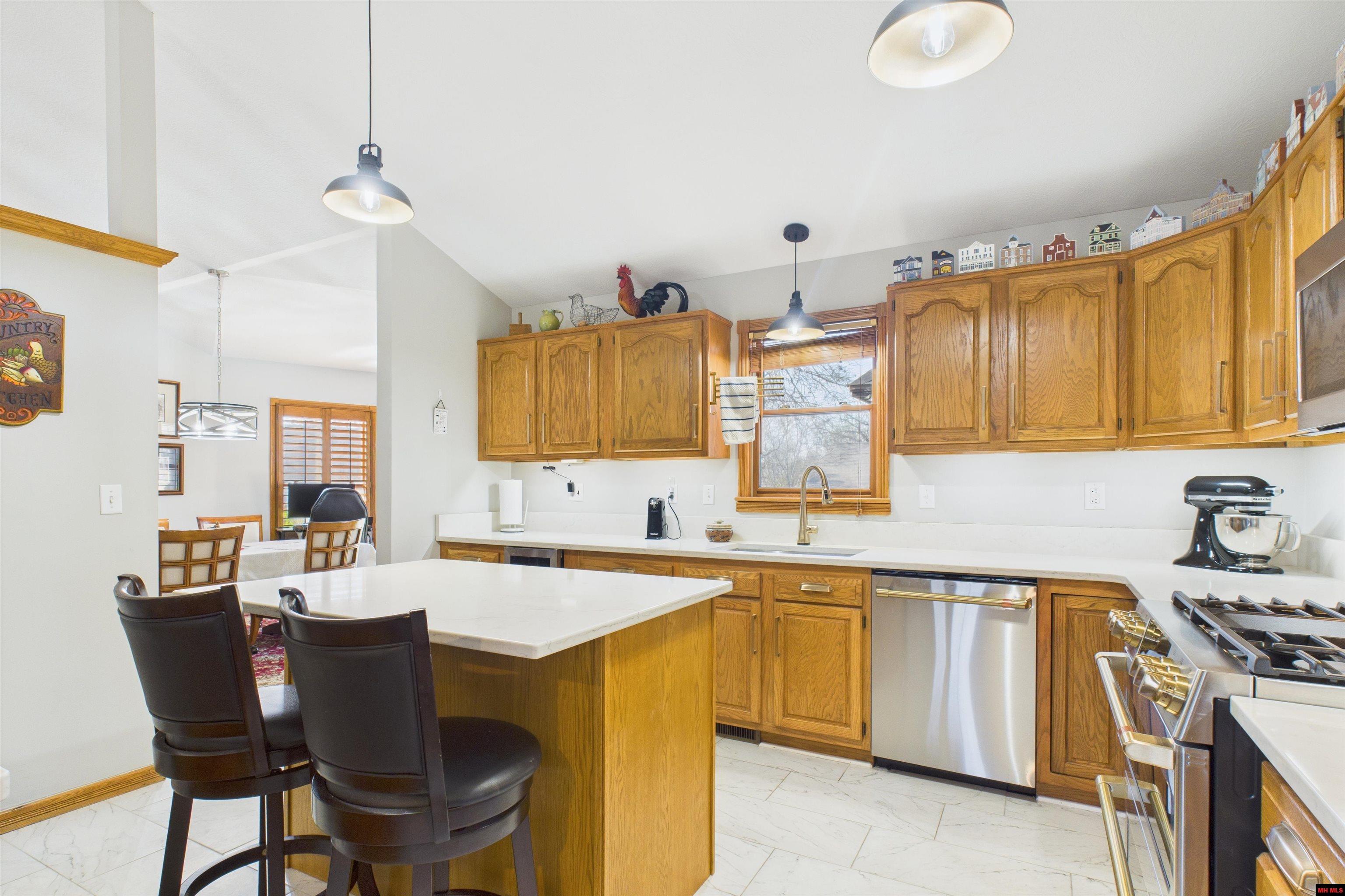 2046 Shadow Oak Drive