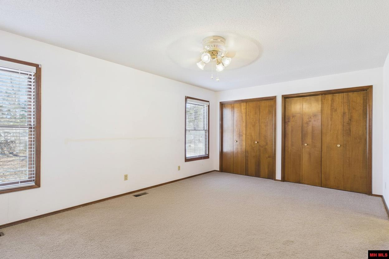 208 Leatherwood Drive