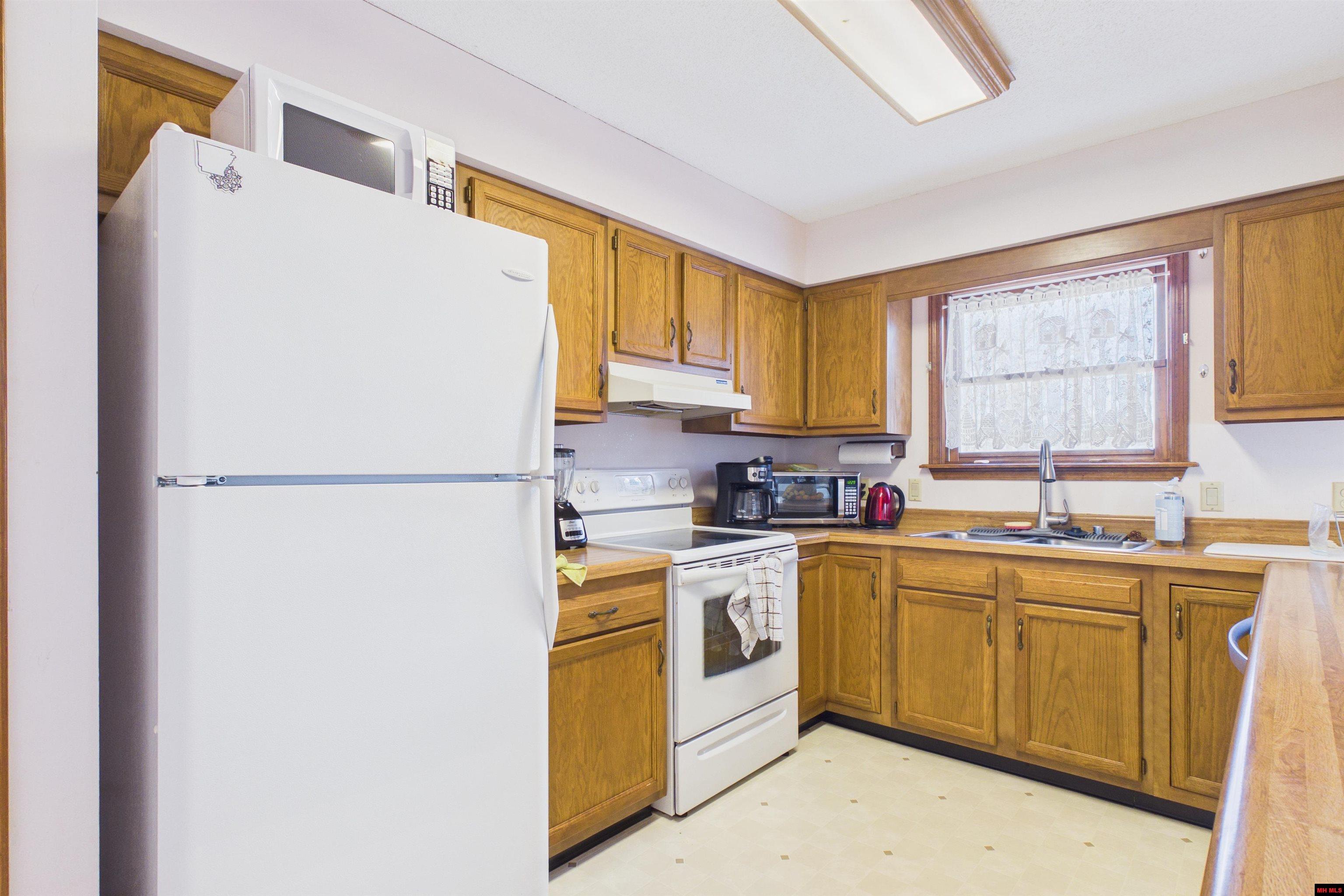 208 Leatherwood Drive