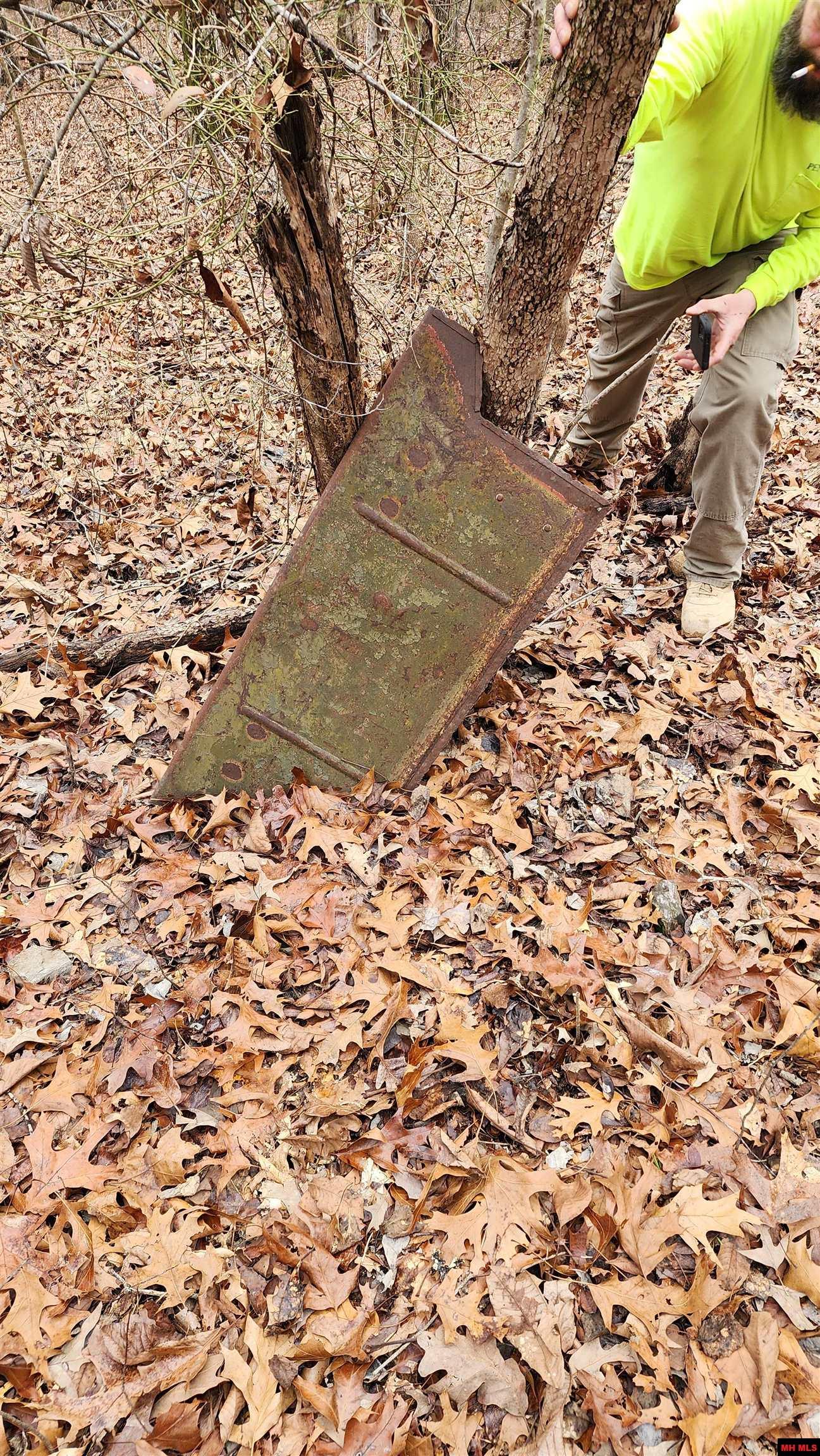 76027036000 Kingsway Circle