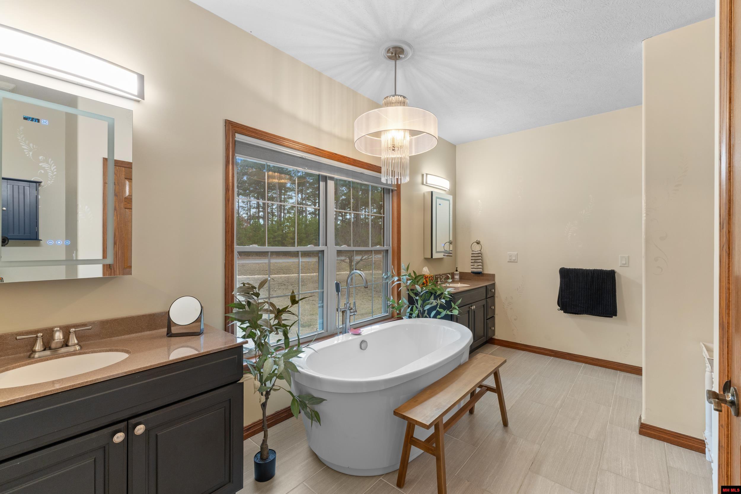206 SWISS ALPS LANE Mountain Home, AR 72653