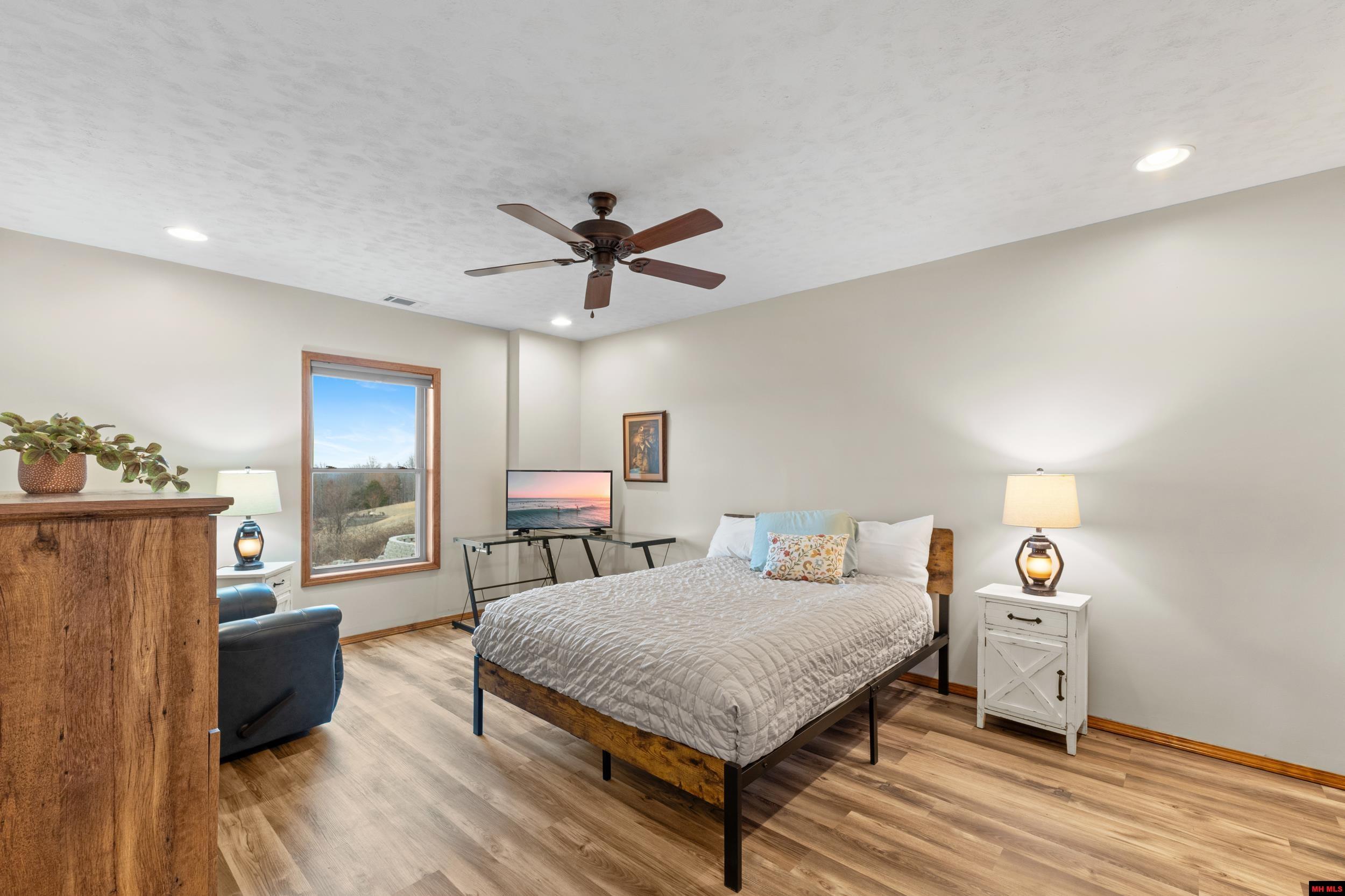 206 SWISS ALPS LANE Mountain Home, AR 72653