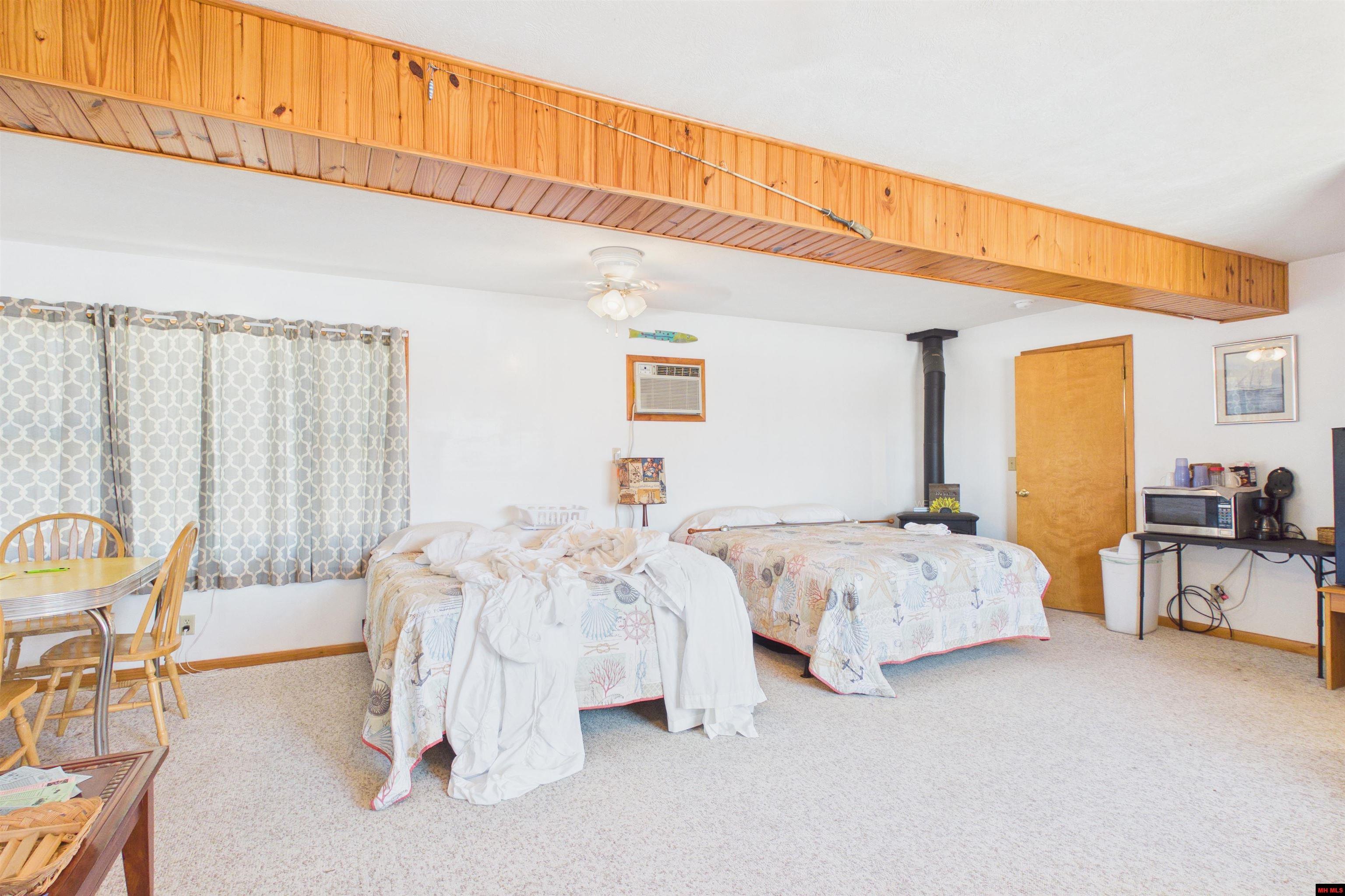 205 PINEHURST POINT Bull Shoals, AR