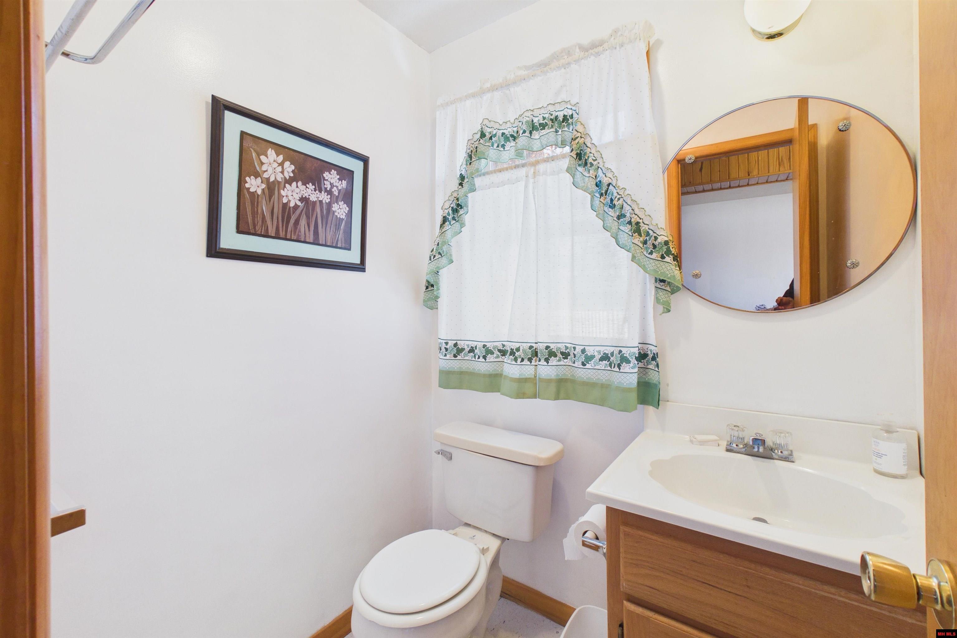 205 PINEHURST POINT Bull Shoals, AR