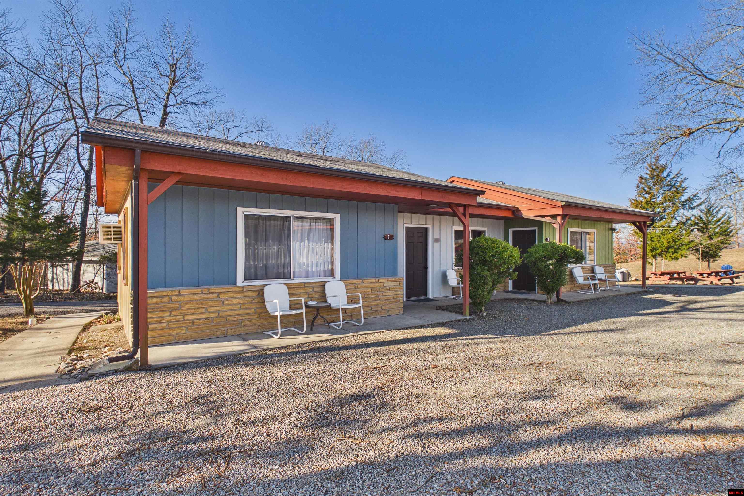 205 PINEHURST POINT Bull Shoals, AR