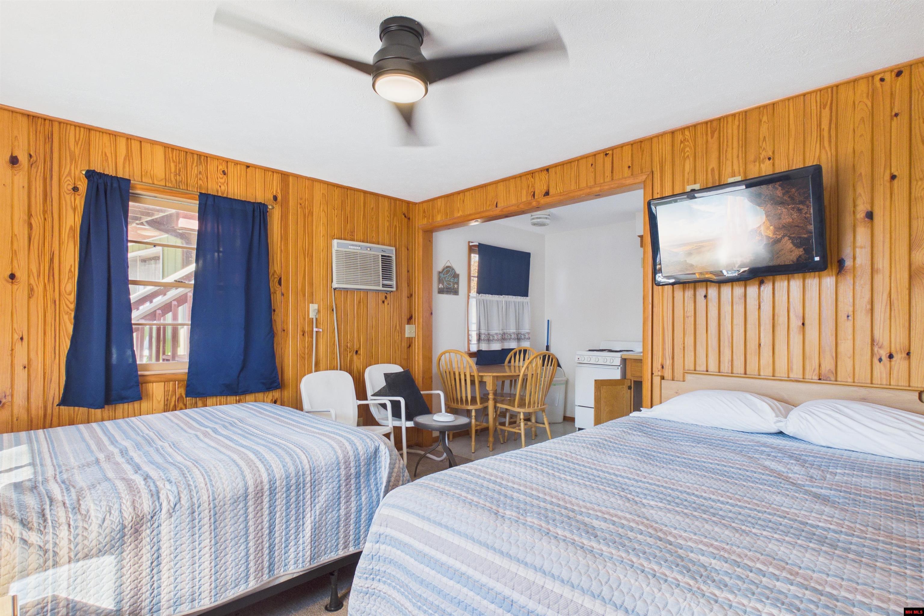 205 PINEHURST POINT Bull Shoals, AR