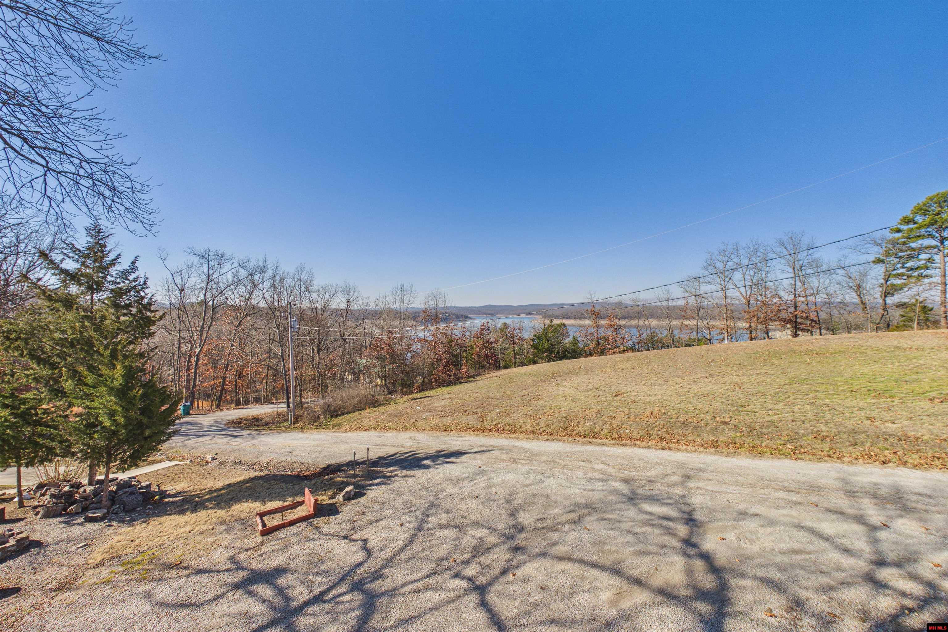 205 PINEHURST POINT Bull Shoals, AR