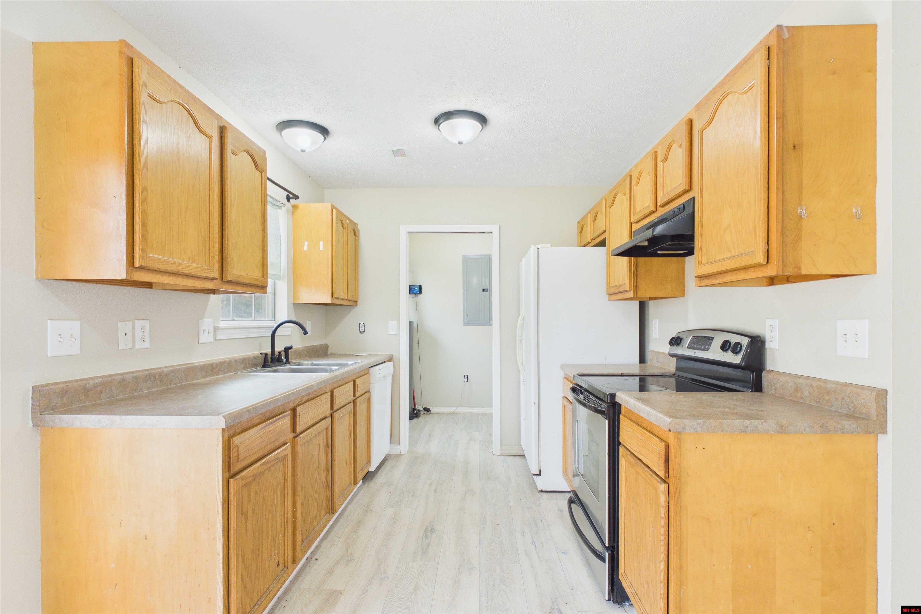 29 WINDING LANE Yellville, AR