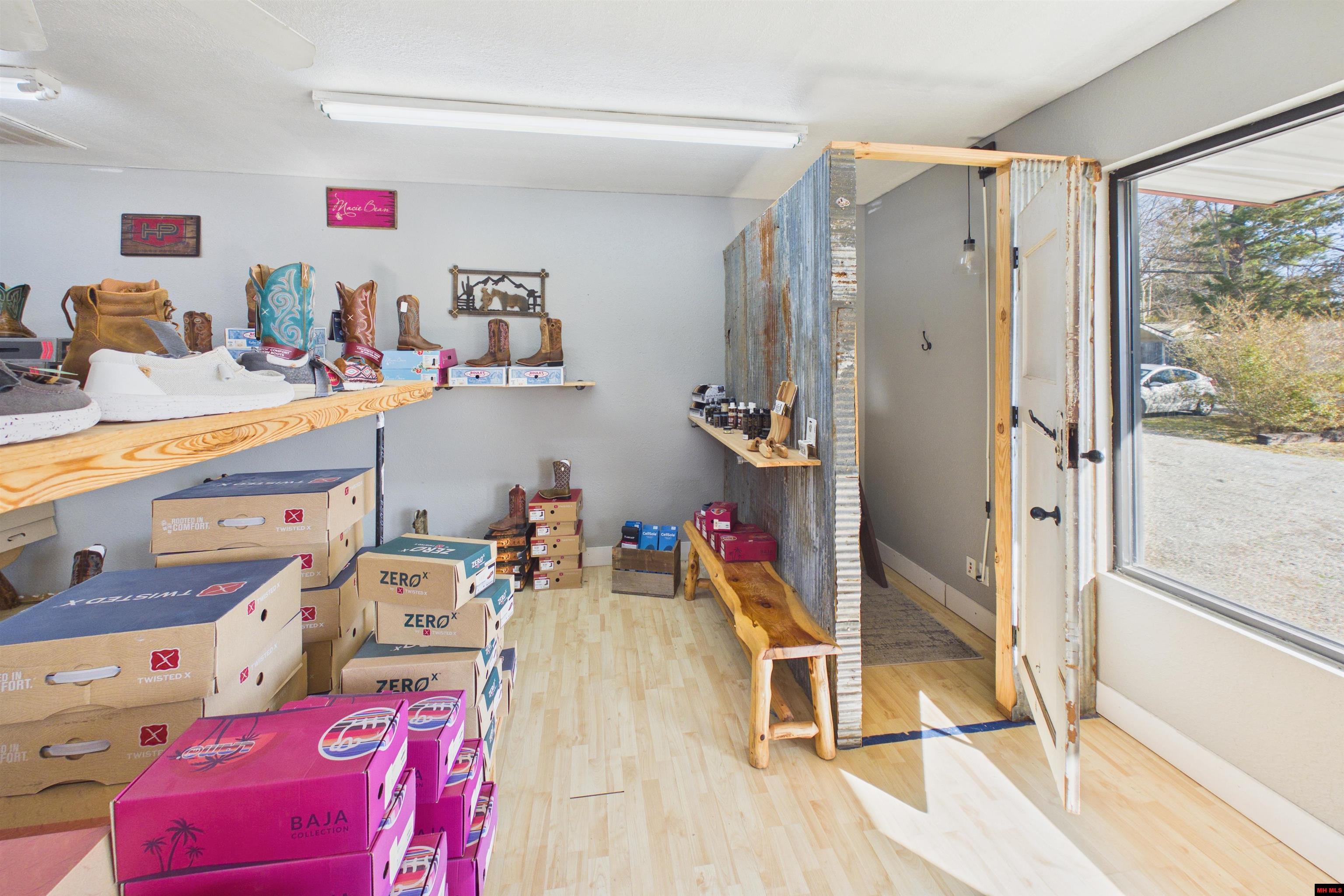 4604 & 4588 HWY 62 EAST Mountain Home, AR