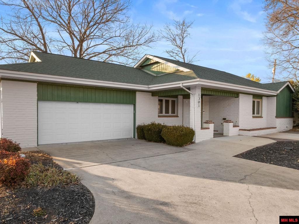 1301 PORTER LANE Mountain Home, AR
