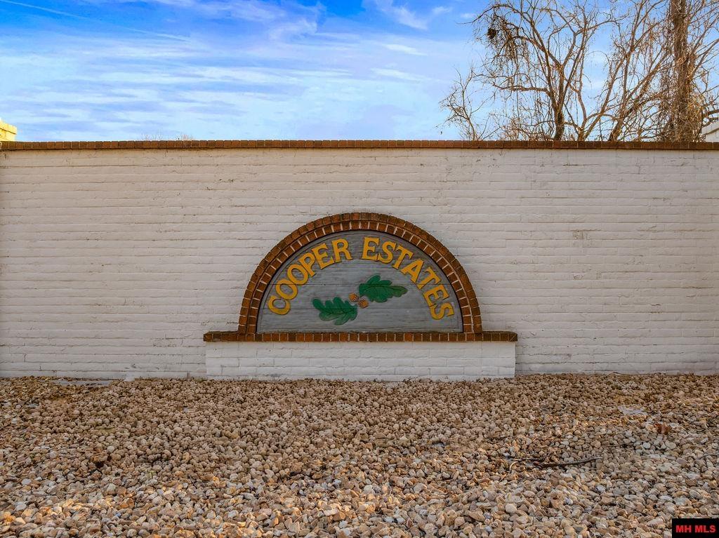 1301 PORTER LANE Mountain Home, AR