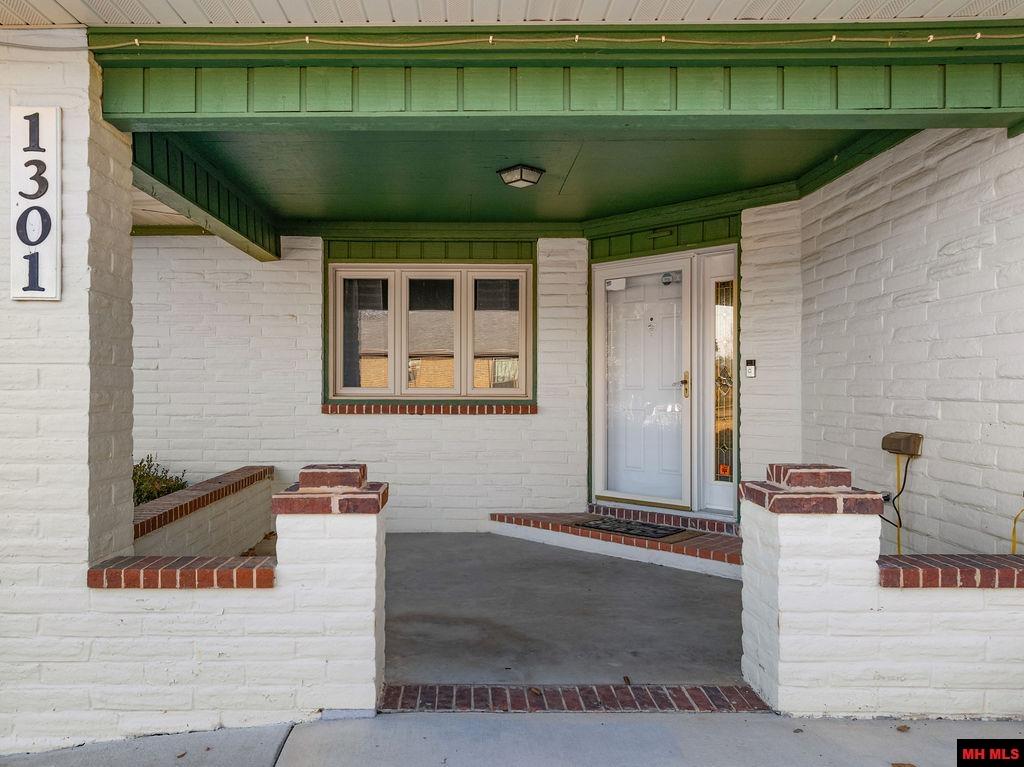 1301 PORTER LANE Mountain Home, AR