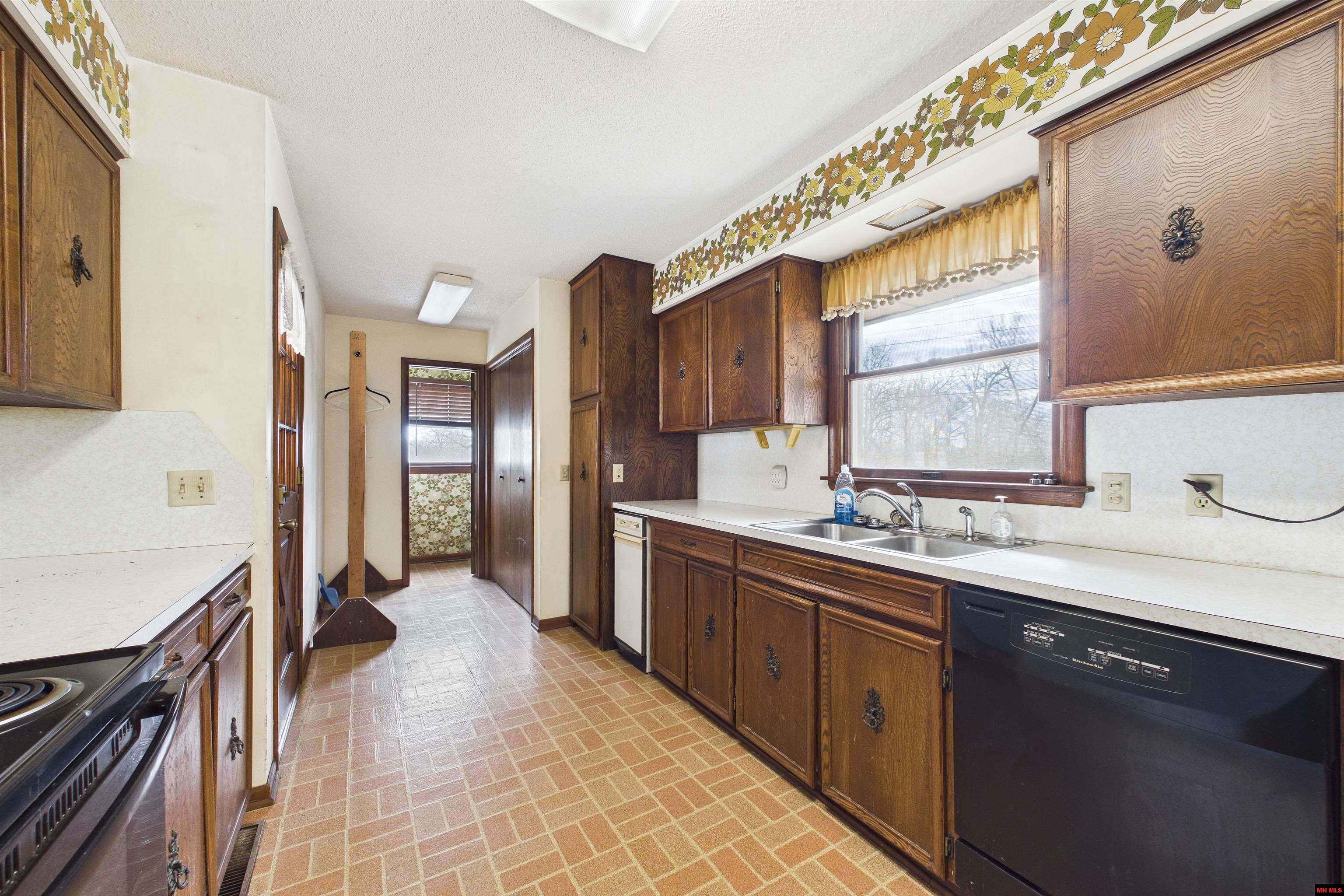 108 Howard Creek Road